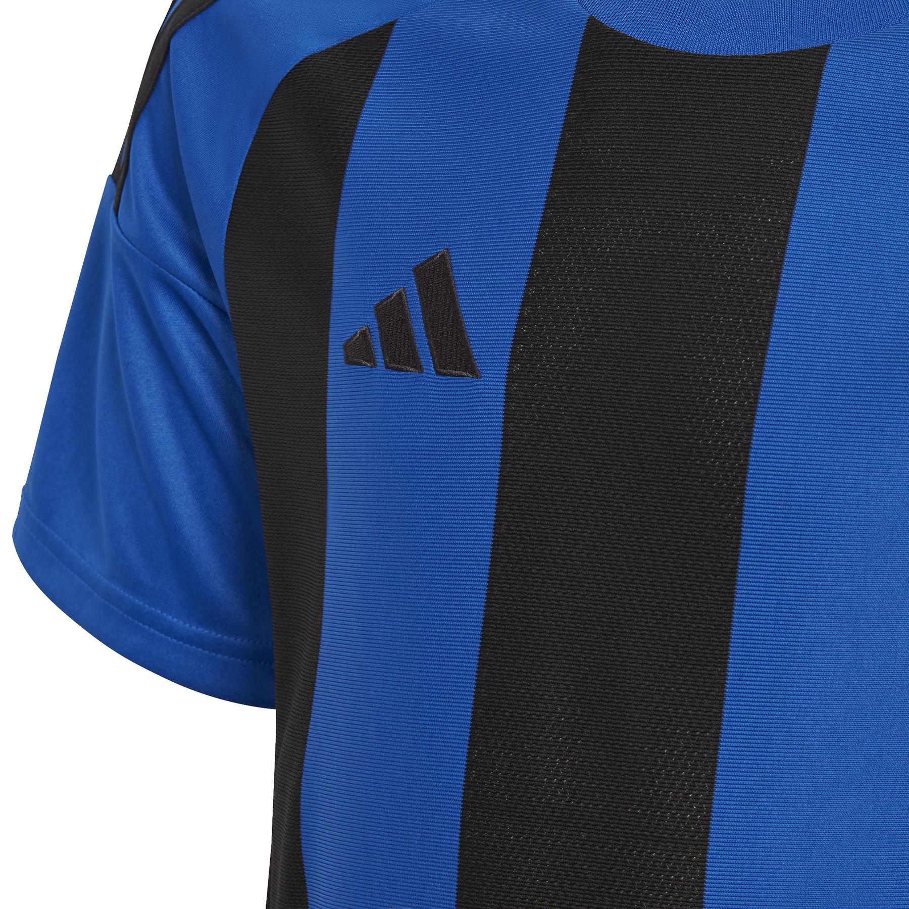 product/a/d/adidas_iw2136_4_apparel_photography_detail_view_2_white-nw032624.jpg