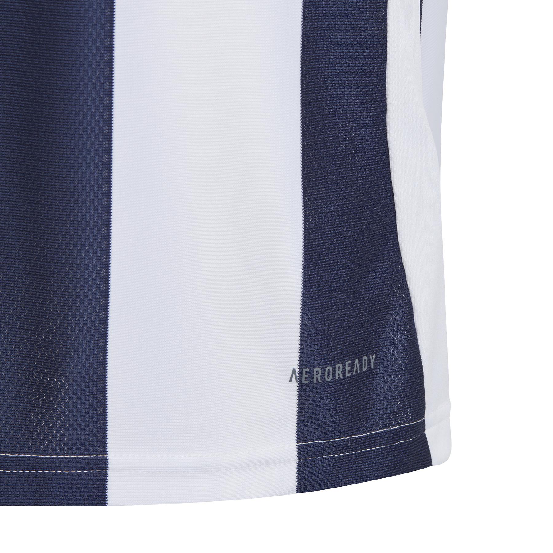 product/a/d/adidas_iw2140_3_apparel_photography_detail_view_1_white-nw032624.jpg