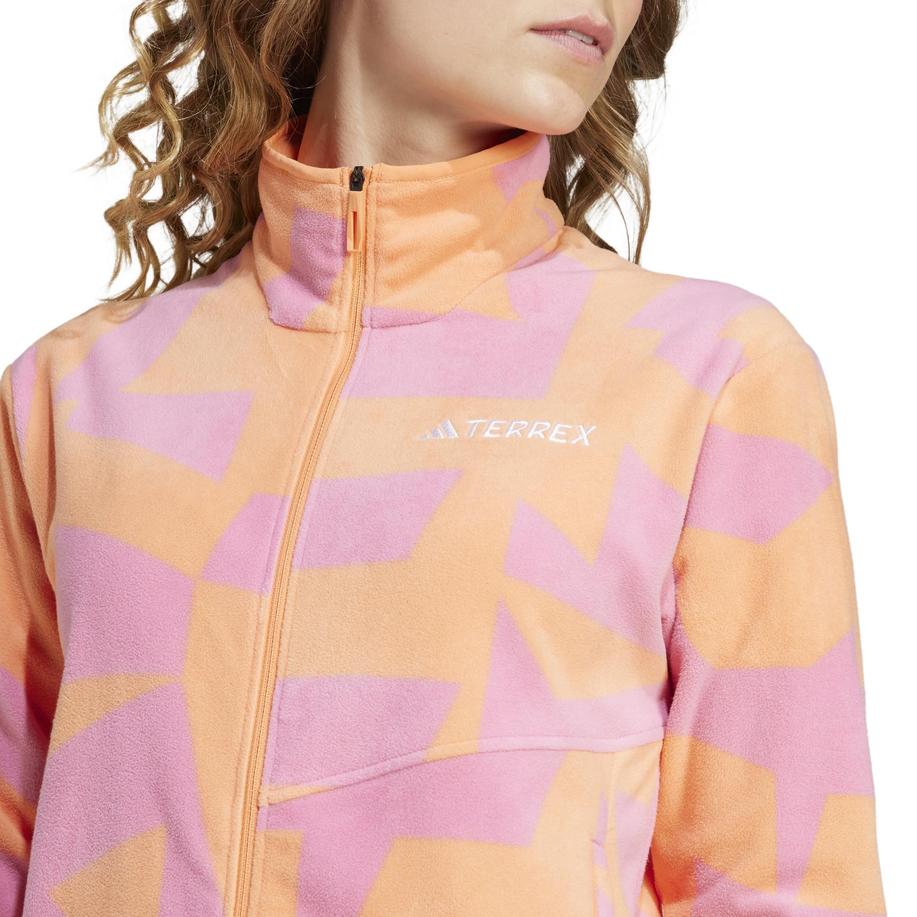 product/a/d/adidas_ix7722_7_apparel_on_model_detail_view_1_white.jpg