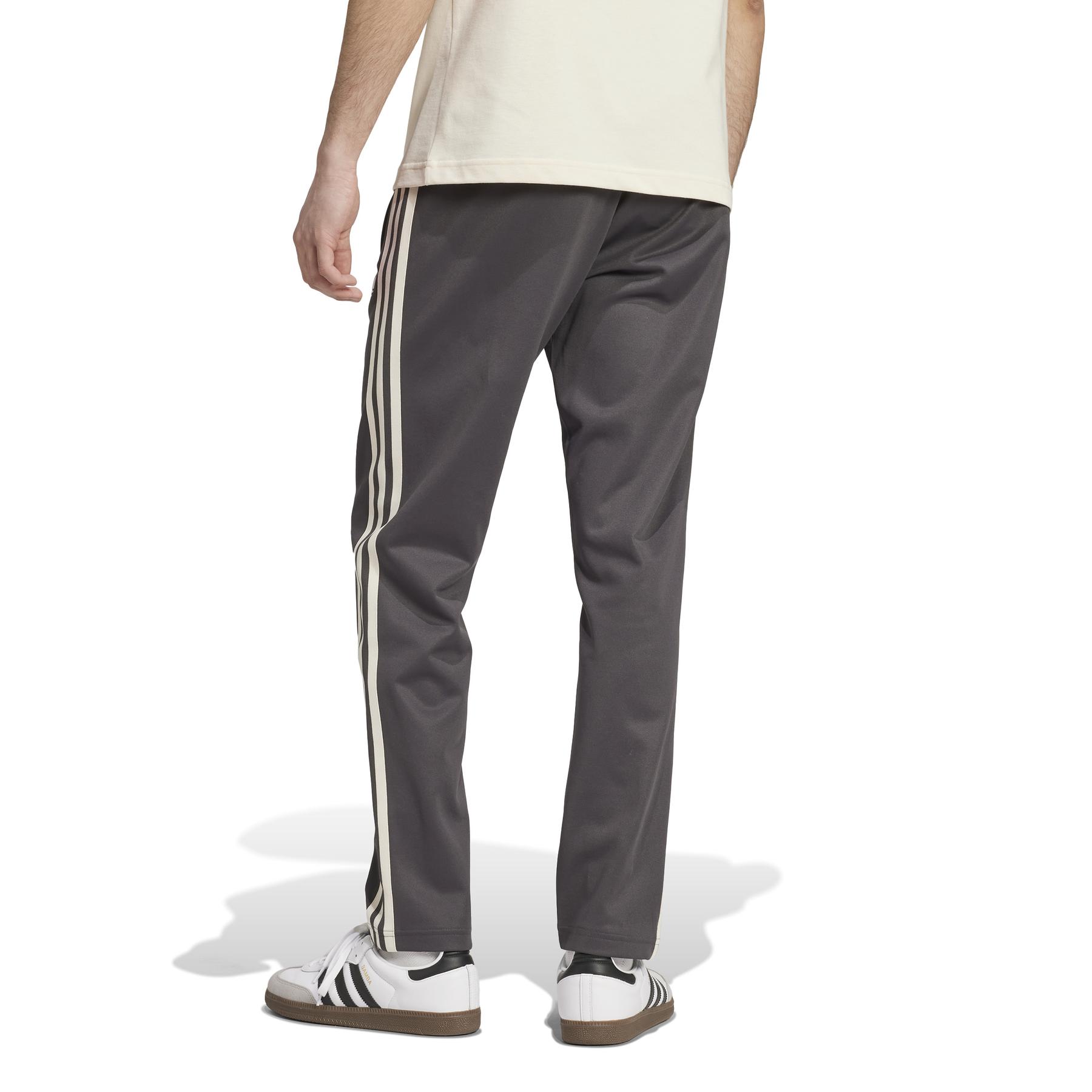 product/a/d/adidas_iy0051_4_apparel_on_model_back_view_white-nw112824.jpg