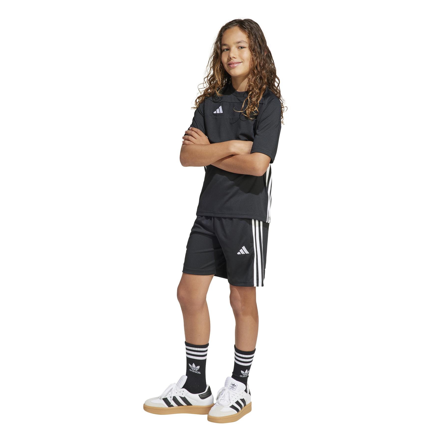 product/a/d/adidas_jd0585_black-white_5.jpg