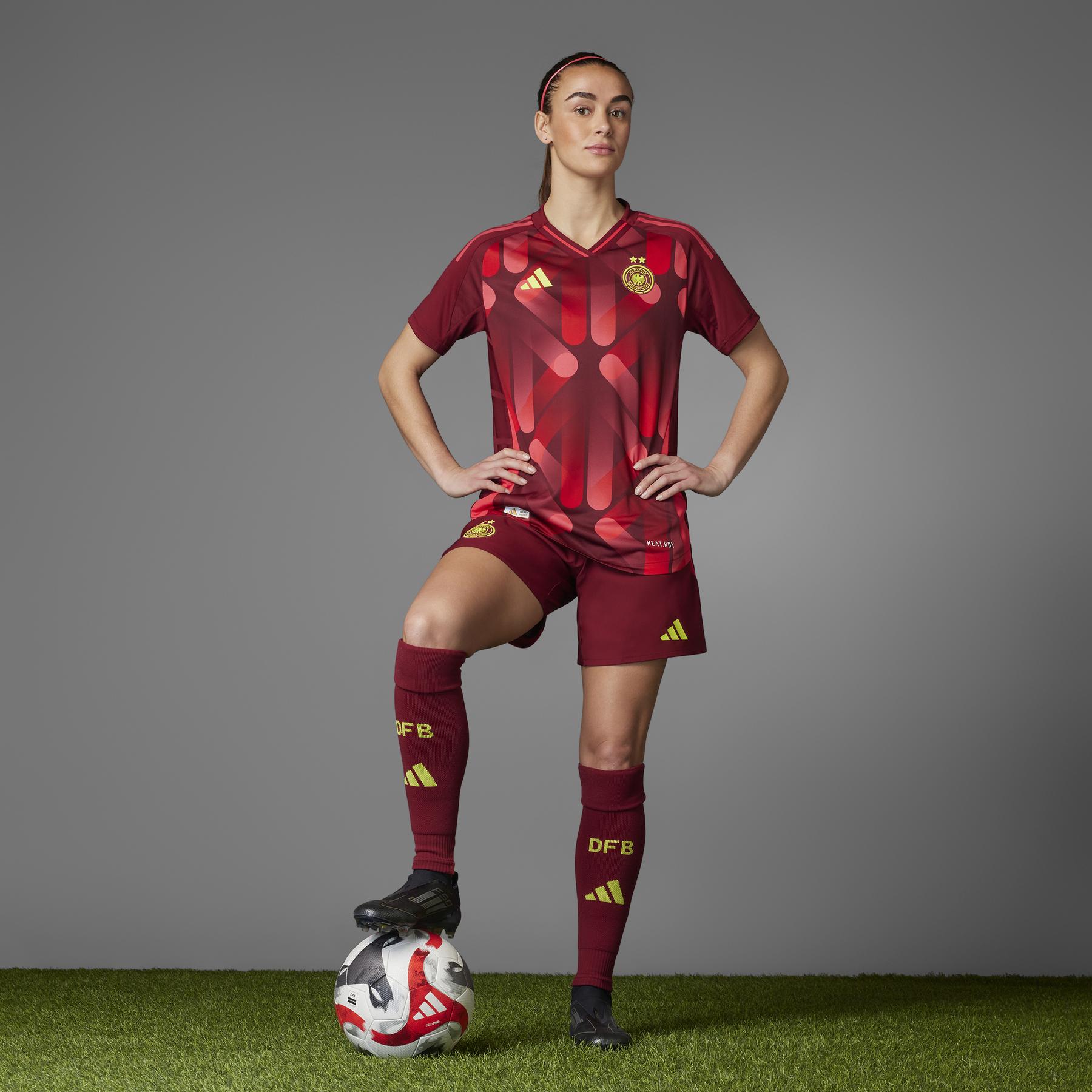 product/a/d/adidas_jf2609_tecobu_8.jpg