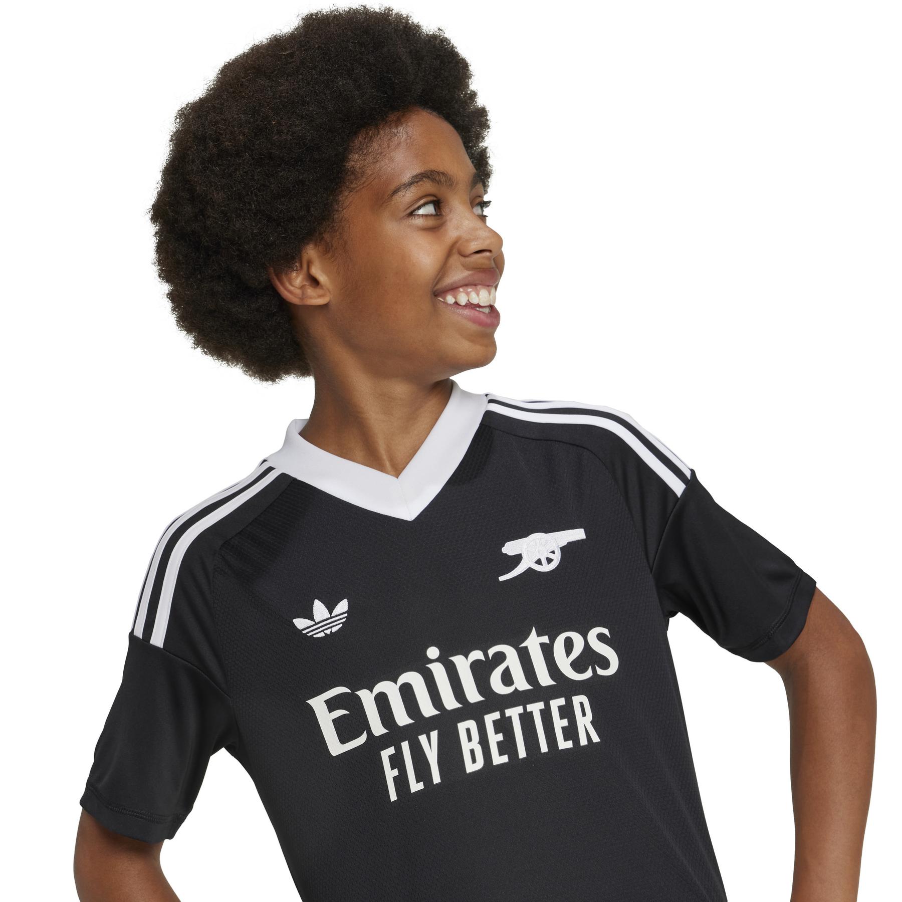 product/a/d/adidas_jg0923_8_apparel_on_model_detail_view_2_white-nw111924.jpg