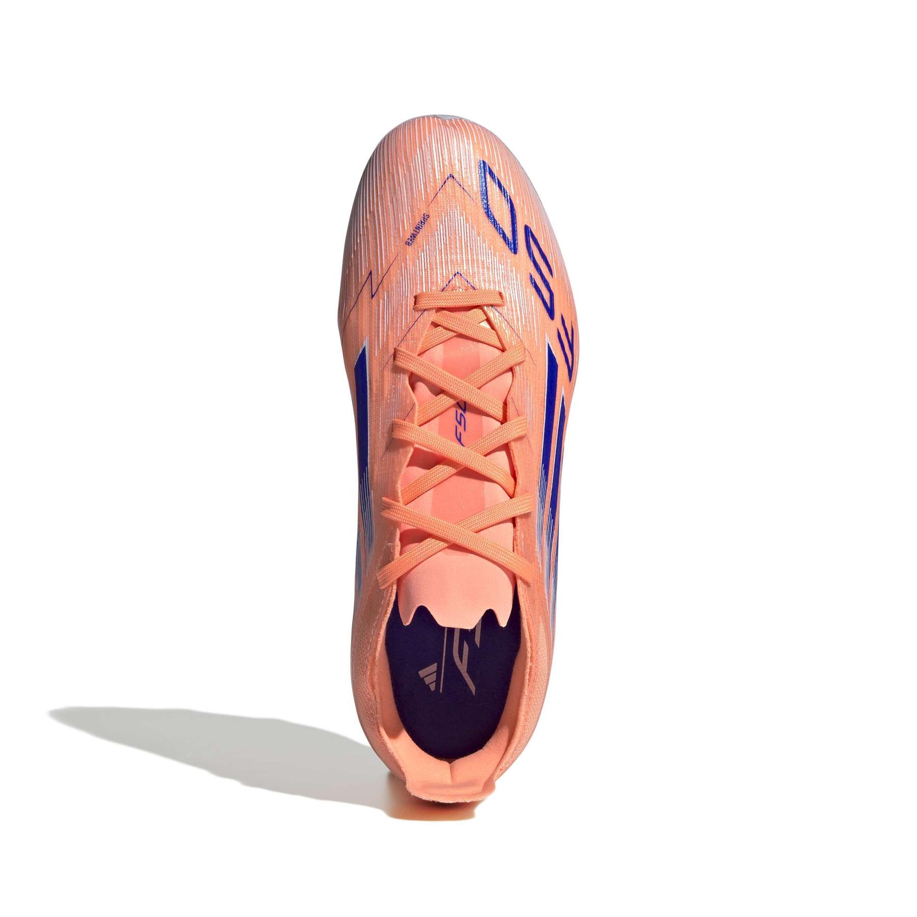 product/a/d/adidas_jh7715_2_footwear_photography_top_portrait_view_white.jpg