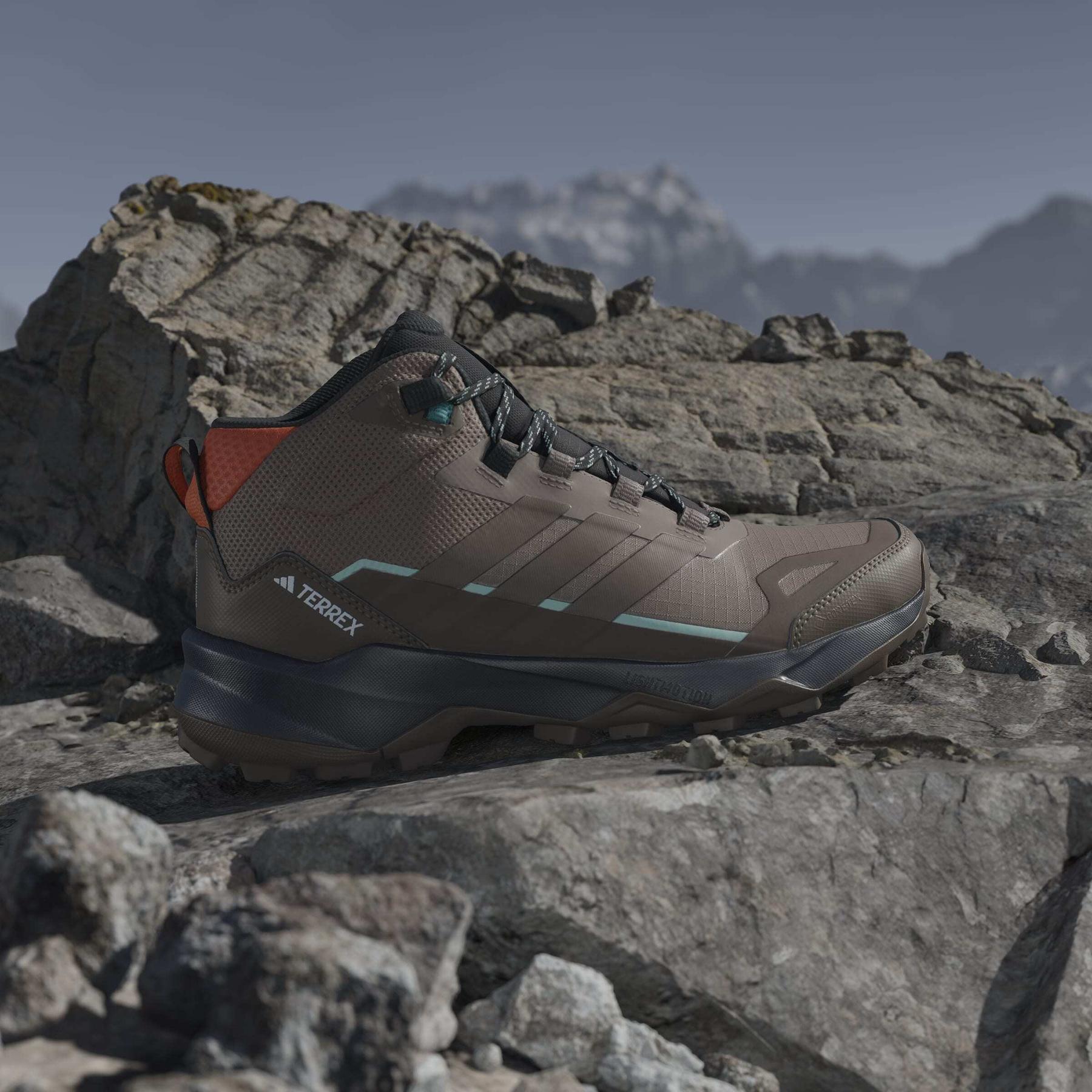 product/a/d/adidas_jh7808_16_footwear_photography_heromrktng_view_3-nw091625.jpg