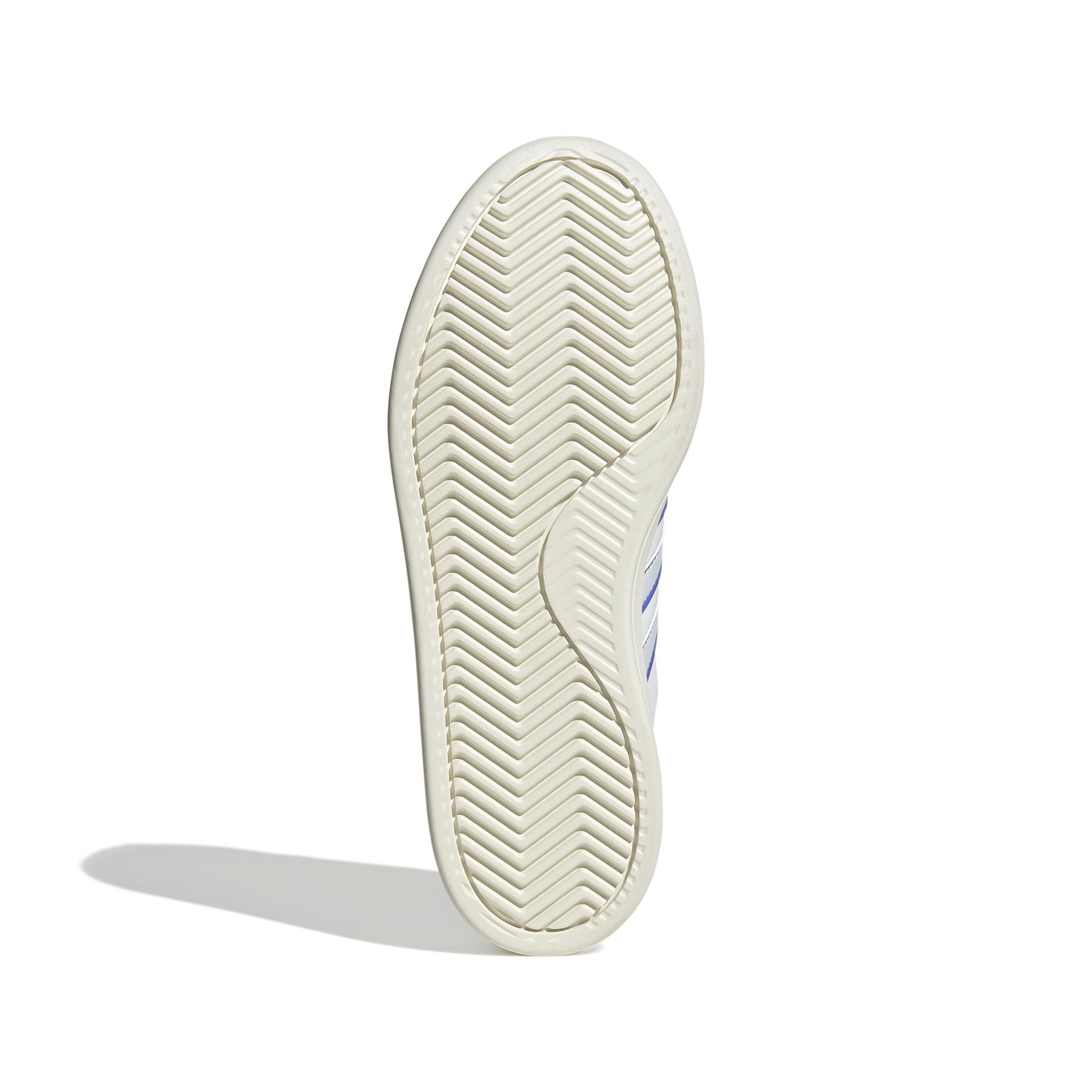 product/a/d/adidas_jh8676_4_footwear_photography_bottom_view_white-nw091625.jpg