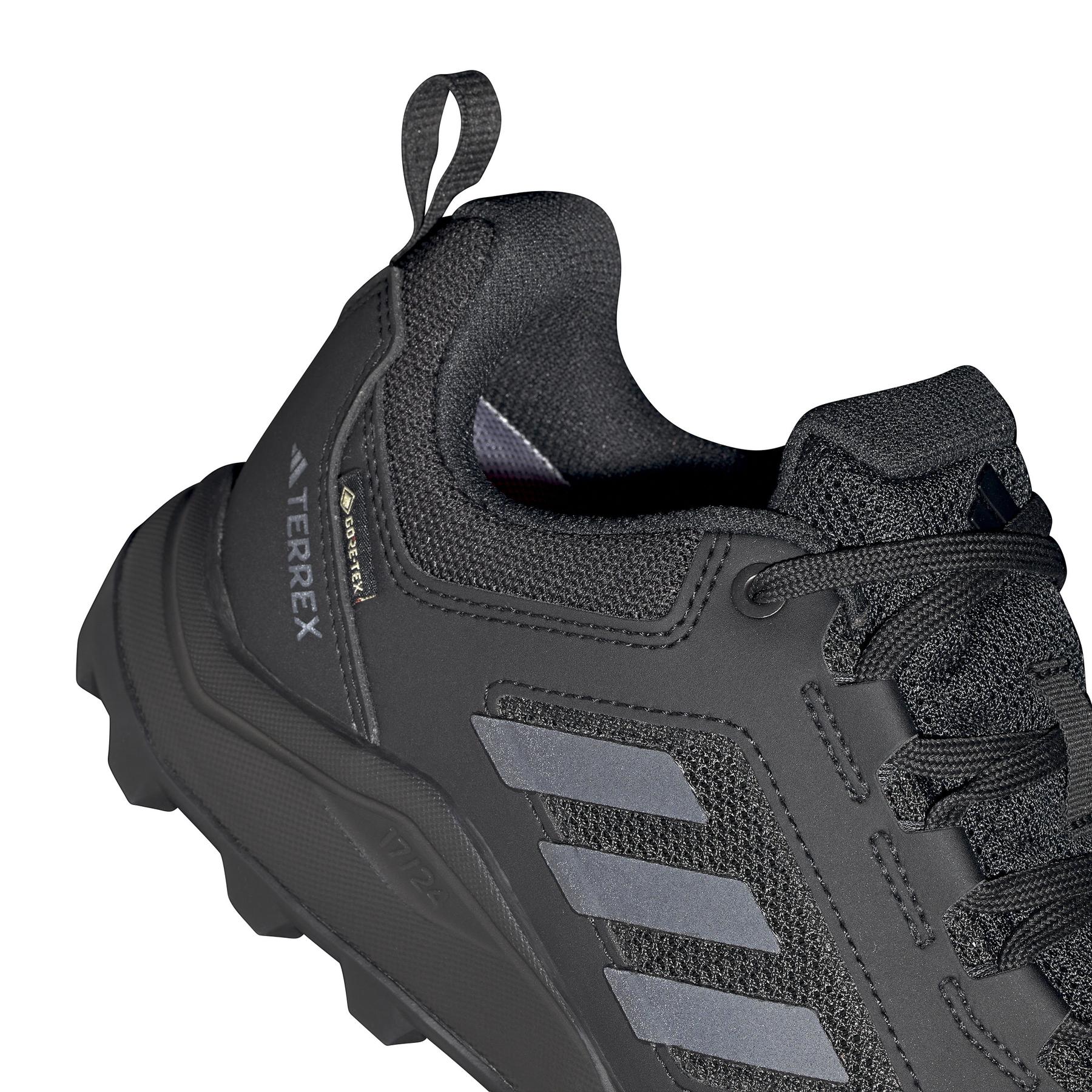 product/a/d/adidas_ji1307_13_footwear_photography_reflective_detail_white-nw091625.jpg