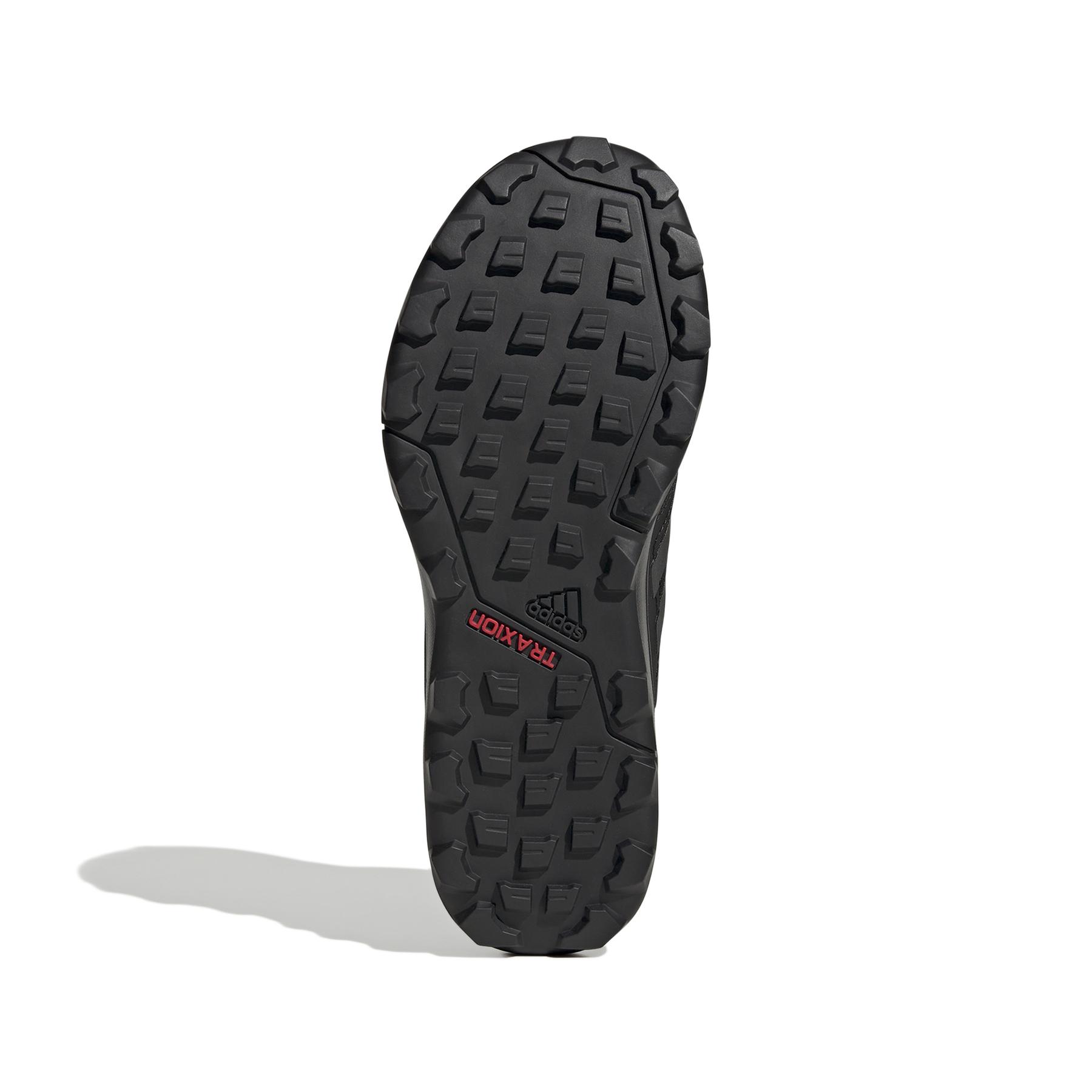 product/a/d/adidas_ji1307_4_footwear_photography_bottom_view_white-nw091625.jpg