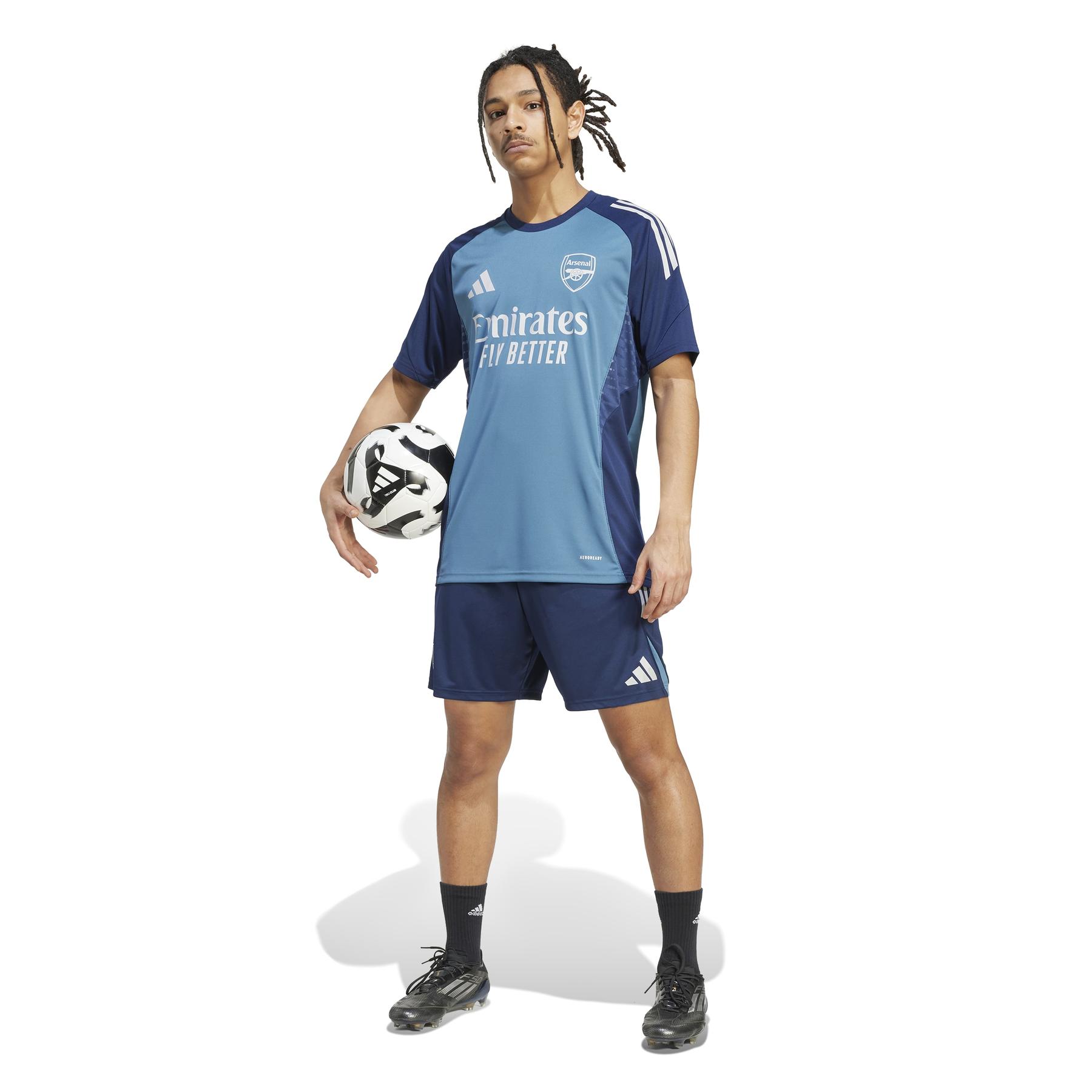 product/a/d/adidas_jj1788_6_apparel_on_model_standard_outfit_view_white.jpg