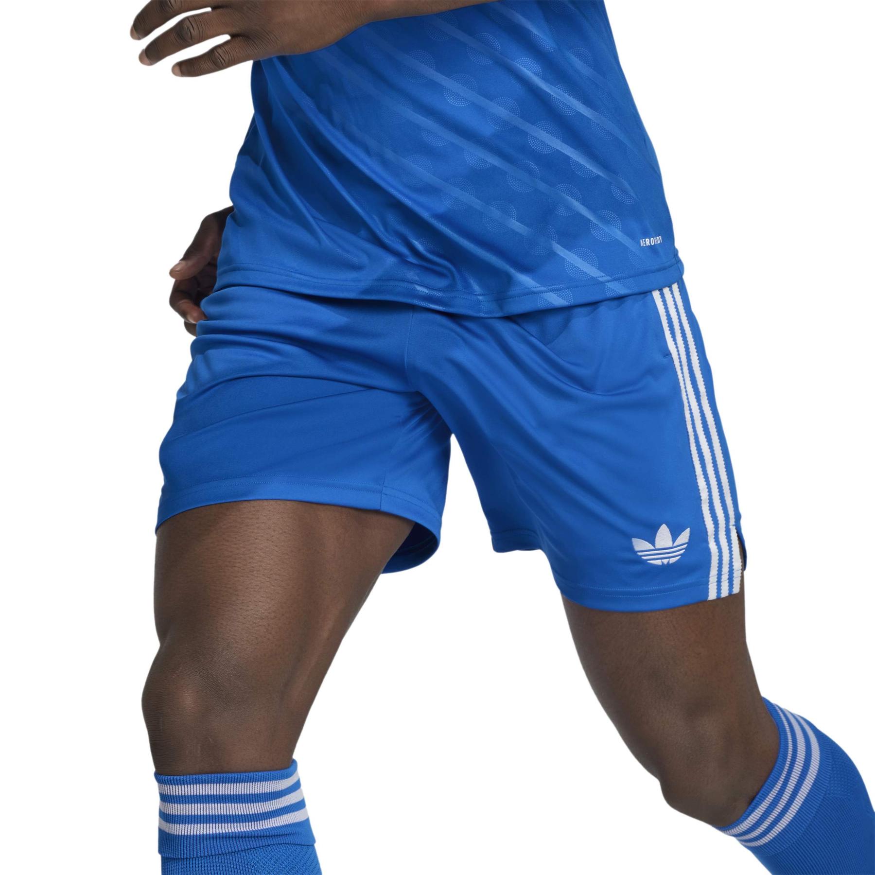 product/a/d/adidas_jj1925_7_apparel_on_model_detail_view_2_white.jpg