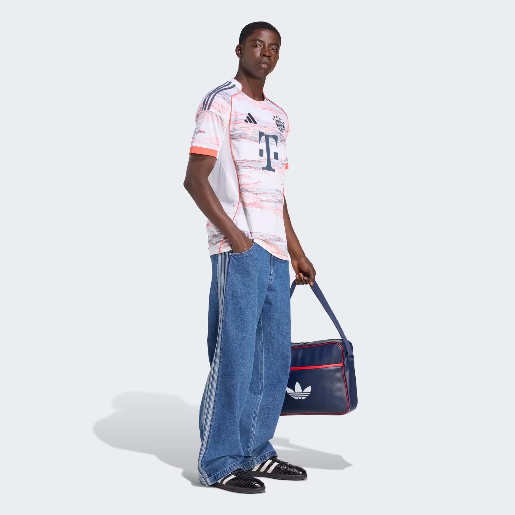 product/a/d/adidas_jj2143_4.jpg