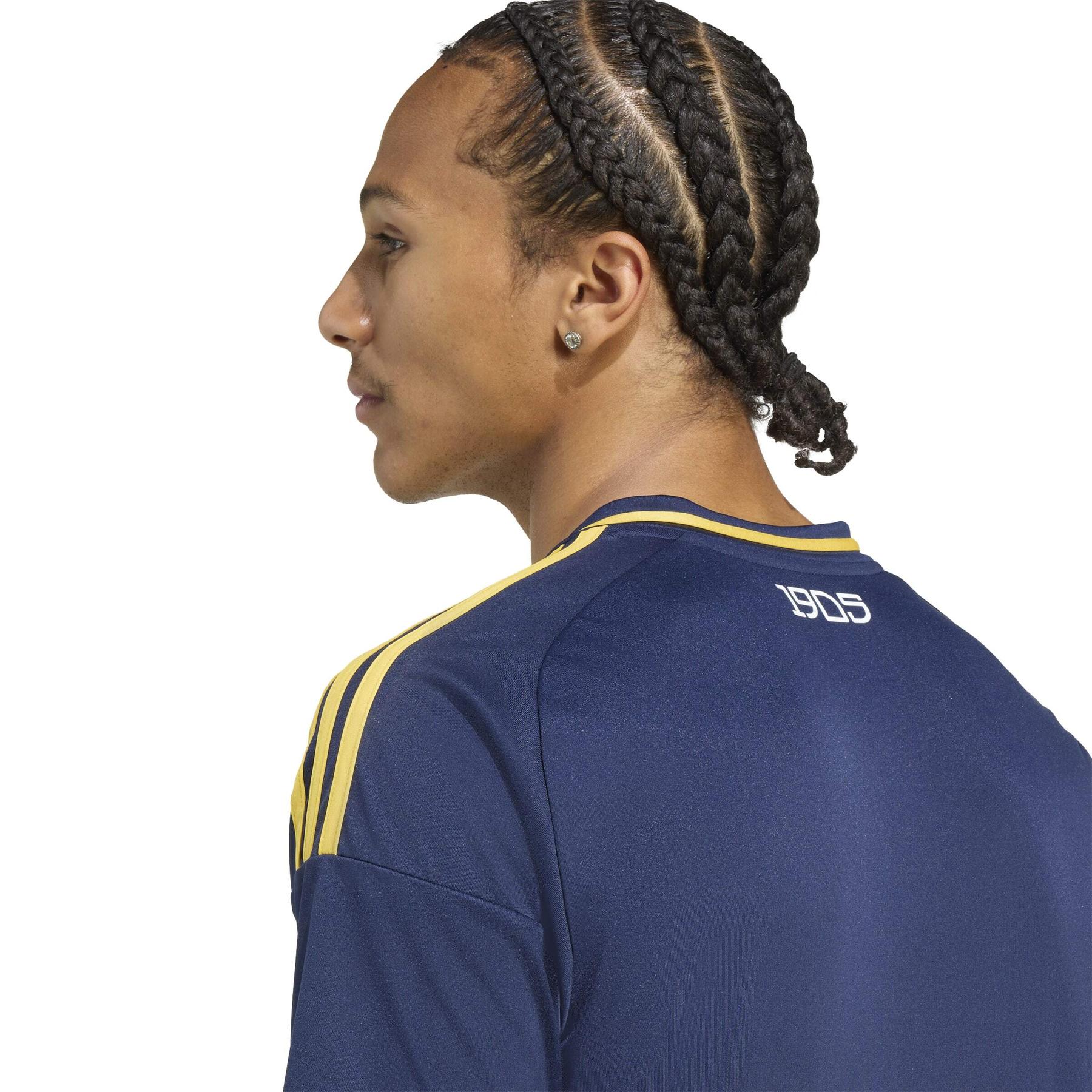 product/a/d/adidas_jj4298_7_apparel_on_model_detail_view_2_white.jpg