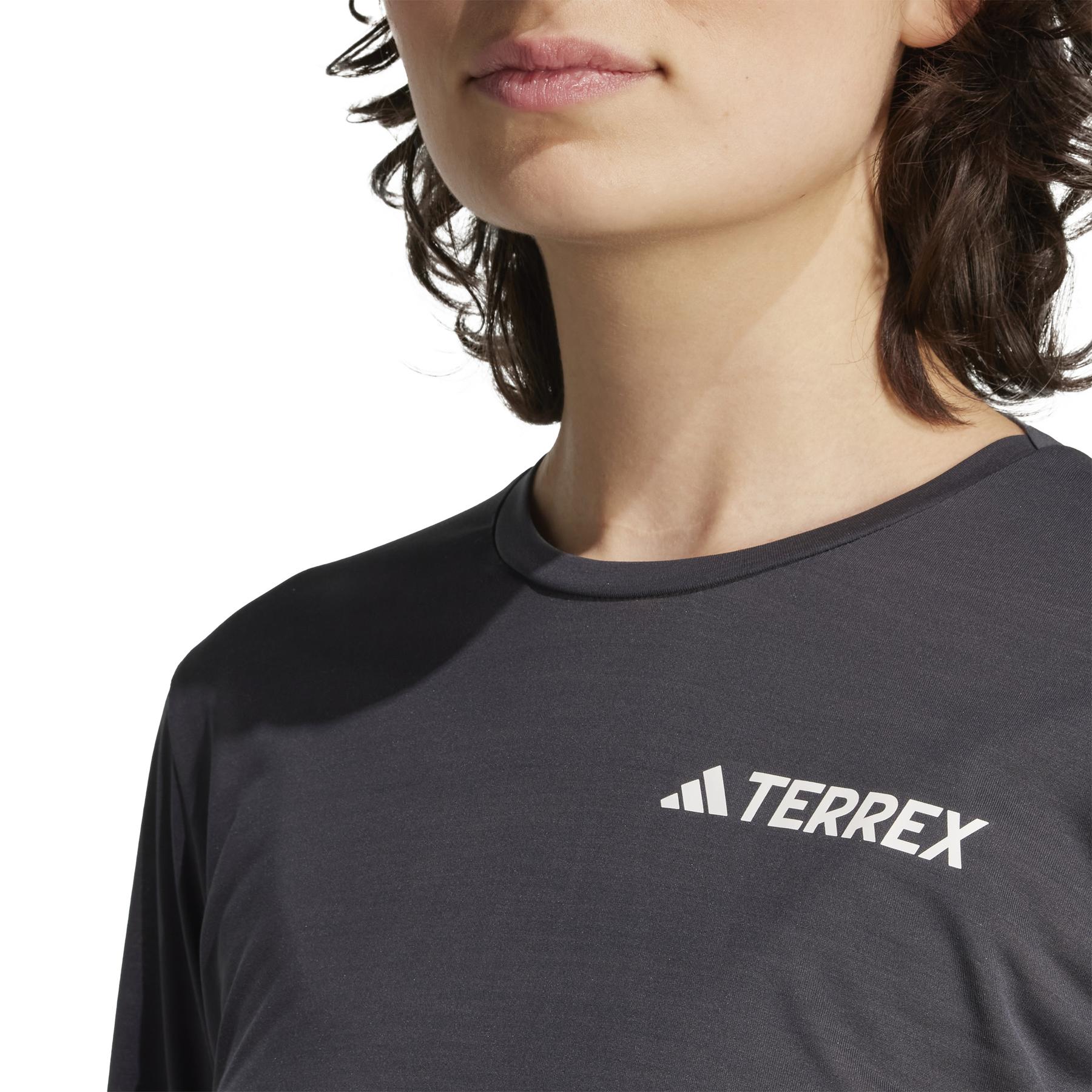 product/a/d/adidas_jl6341_6_apparel_on_model_detail_view_1_white.jpg