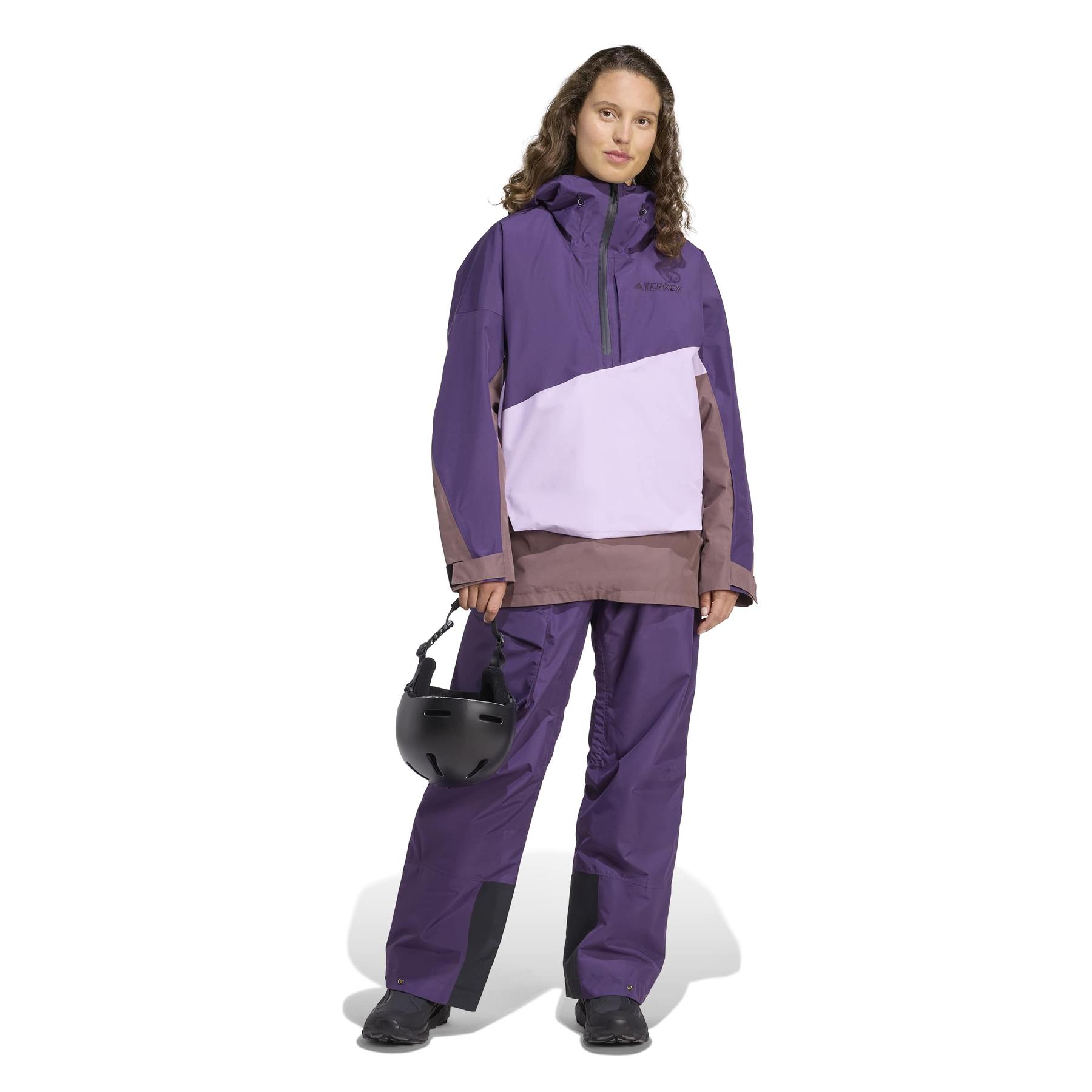 product/a/d/adidas_jm3041_5_apparel_on_model_standard_outfit_view_white.jpg