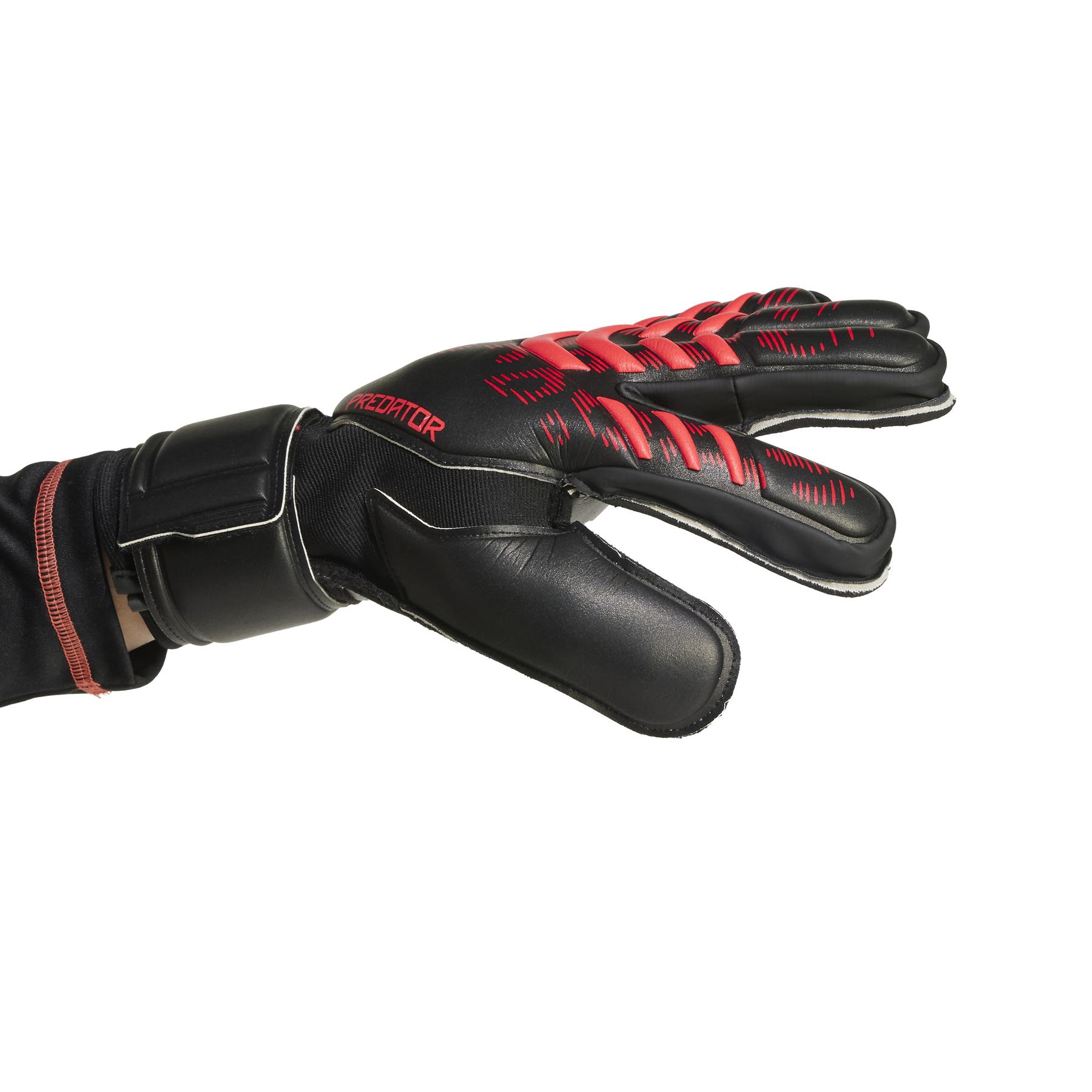 product/a/d/adidas_jm6828_black-black-lucred_4.jpg