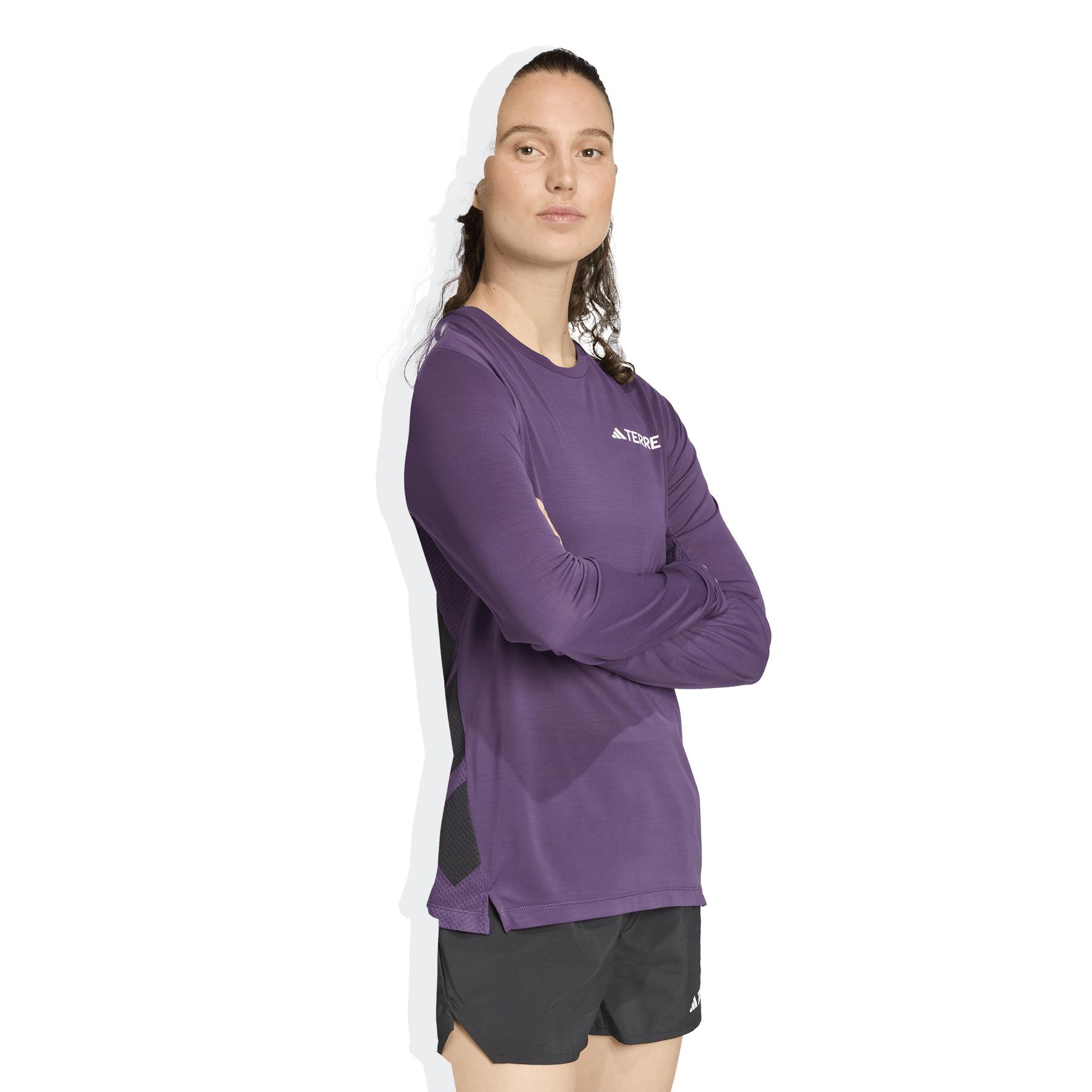 product/a/d/adidas_jn3875_aurplu_4.jpg