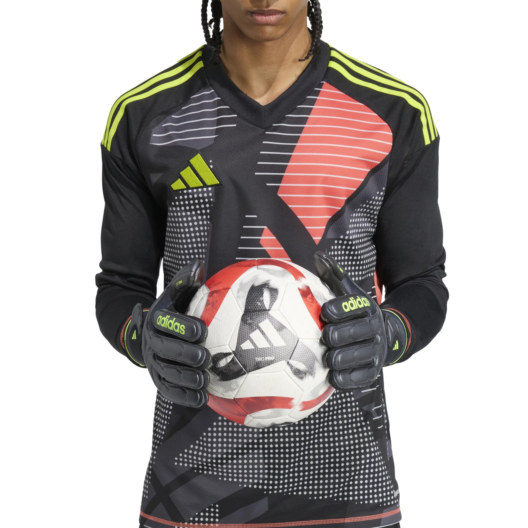 product/a/d/adidas_jn5335_black-carbon-luclem_4.jpg