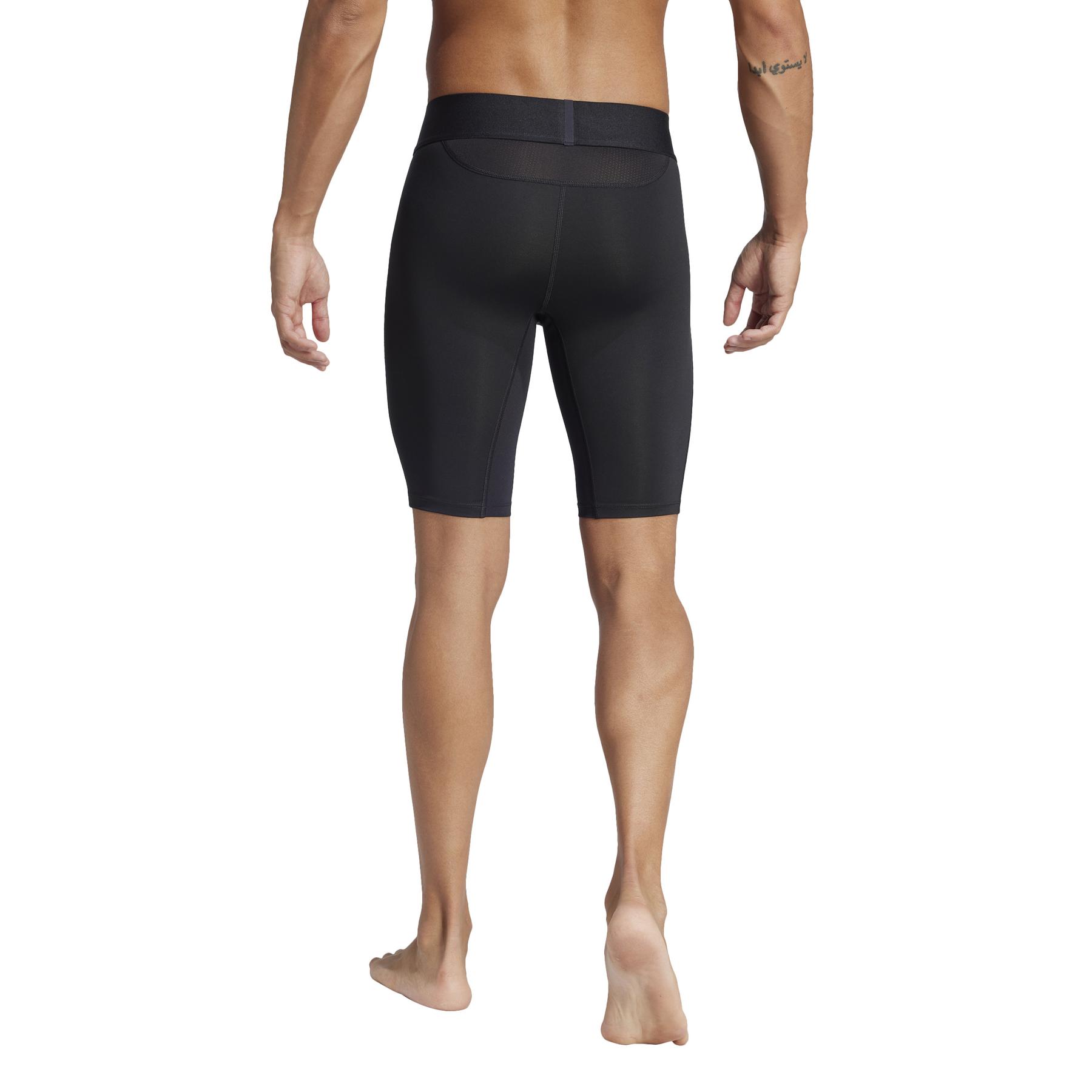 product/a/d/adidas_jp1477_black_3.jpg