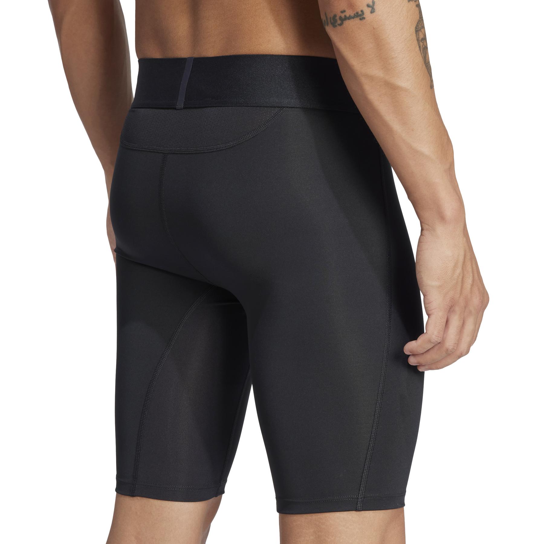 product/a/d/adidas_jp1477_black_6.jpg