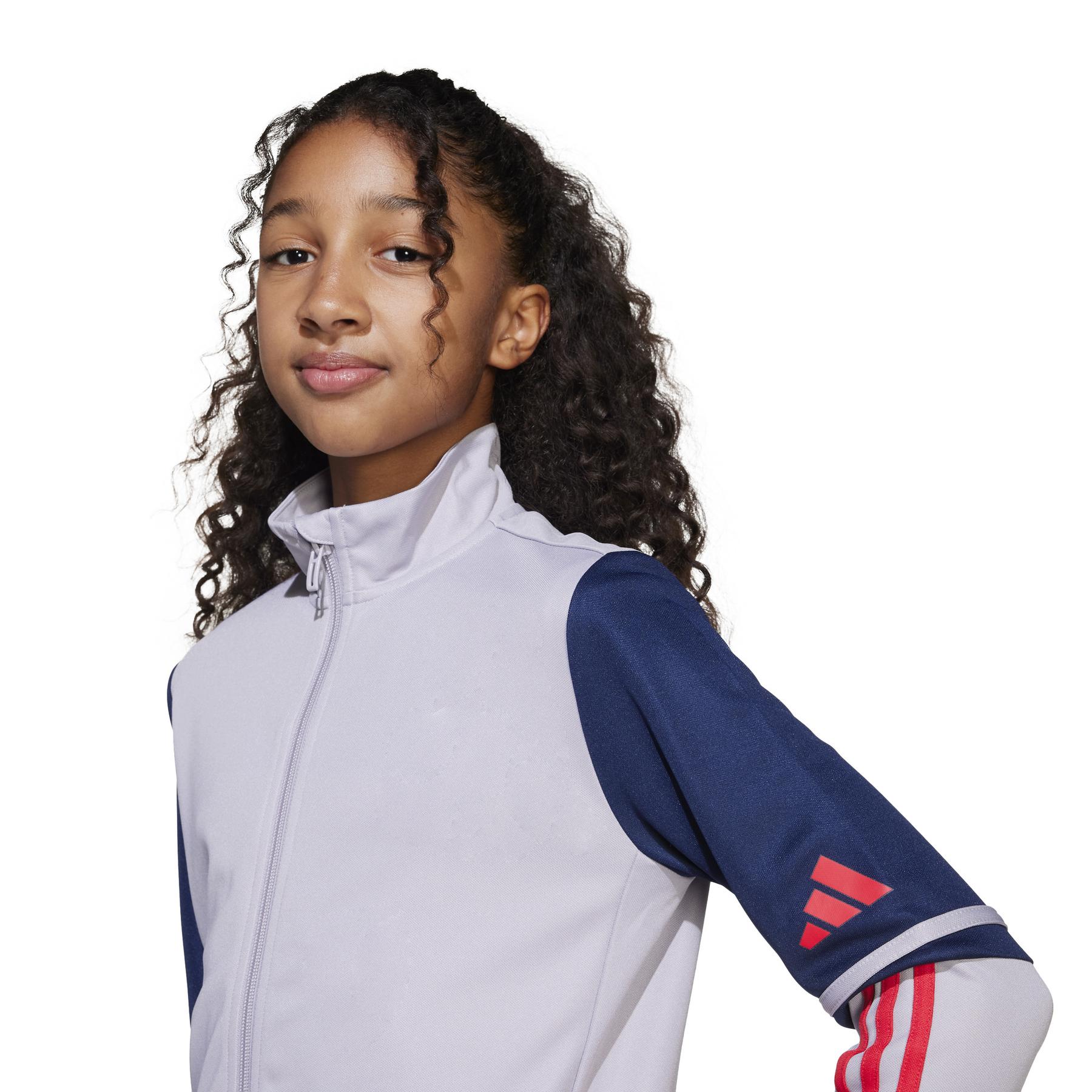product/a/d/adidas_jp3396_6_apparel_on_model_detail_view_1_white.jpg