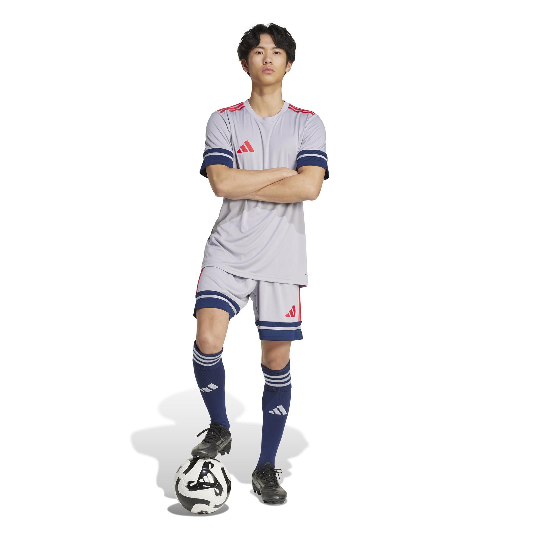 product/a/d/adidas_jp3410_7_apparel_on_model_standard_outfit_view_white.jpg