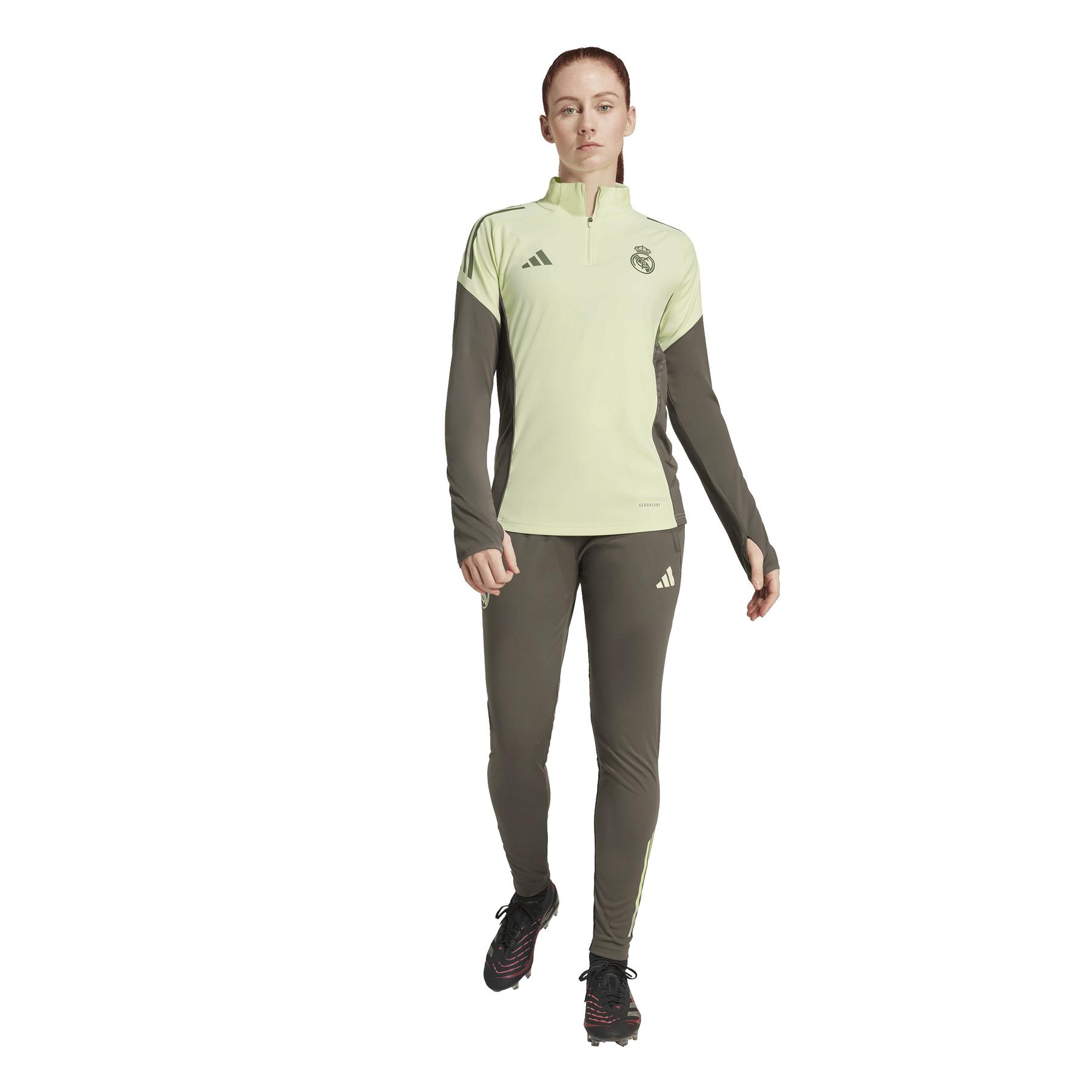 product/a/d/adidas_jp3984_utigre_5.jpg
