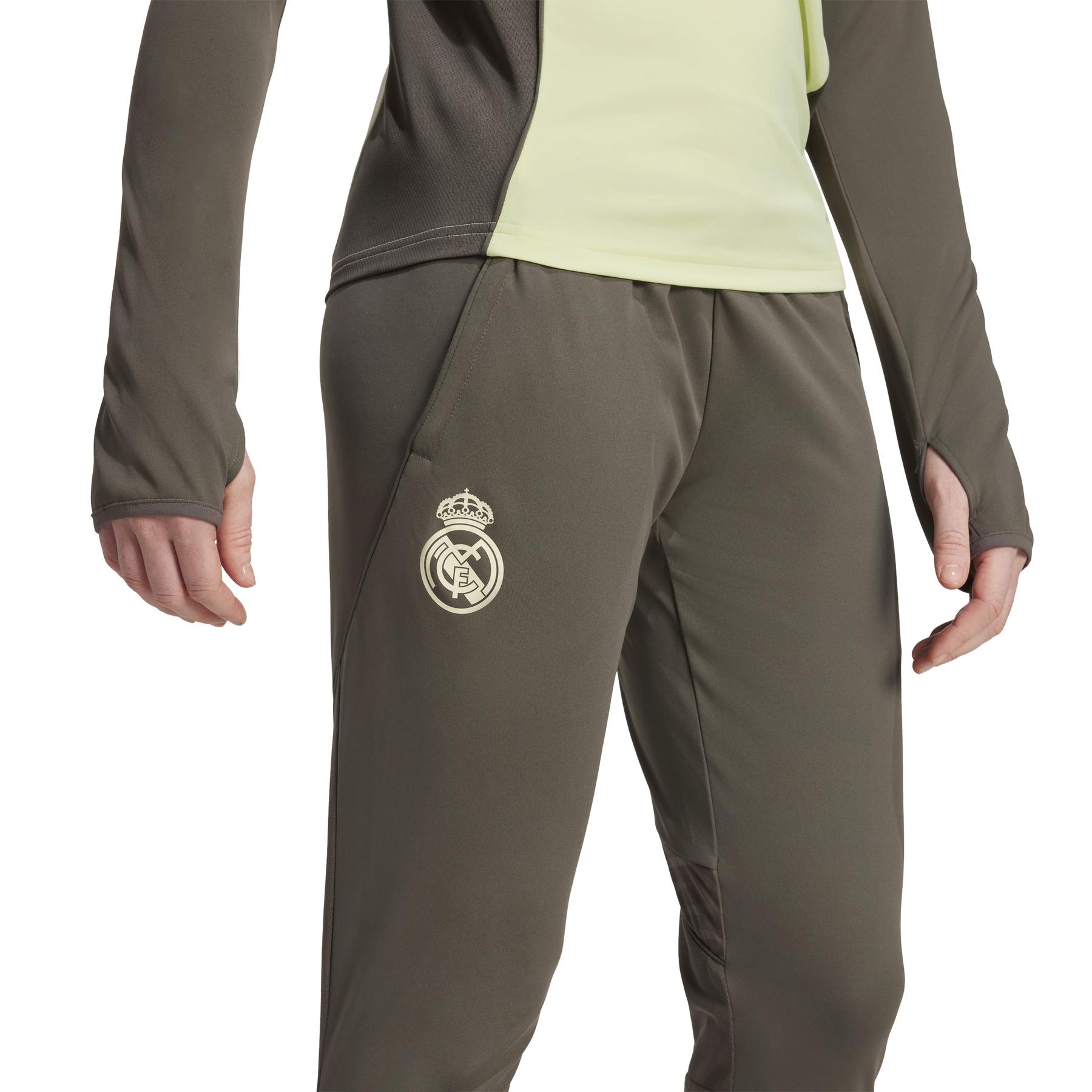 product/a/d/adidas_jp3984_utigre_6.jpg