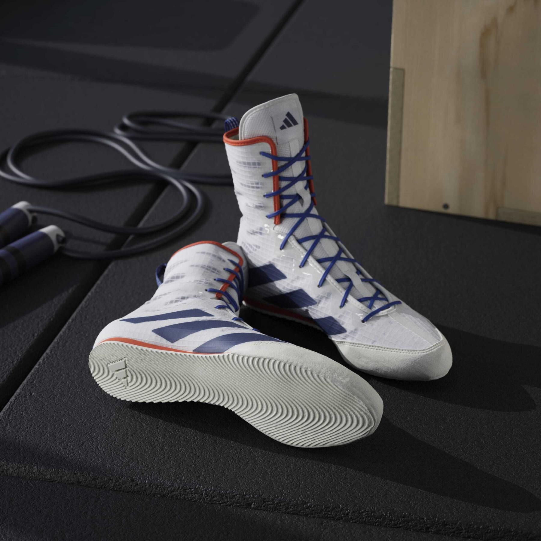 product/a/d/adidas_jp9847_16_footwear_photography_heromrktng_view_4-nw091625.jpg