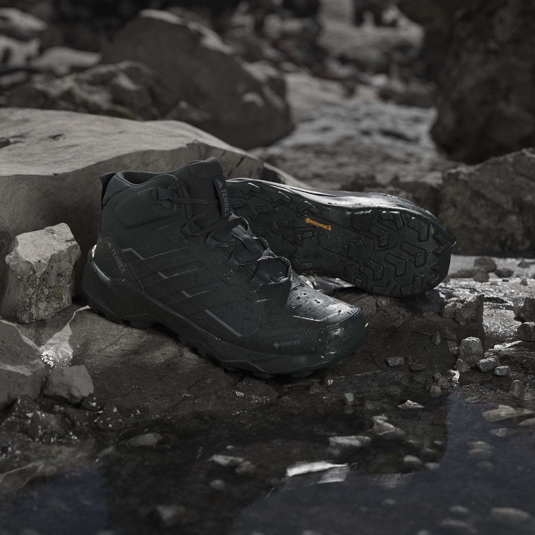 product/a/d/adidas_jq2207_21_footwear_photography_heromrktng_view_8-nw091625.jpg