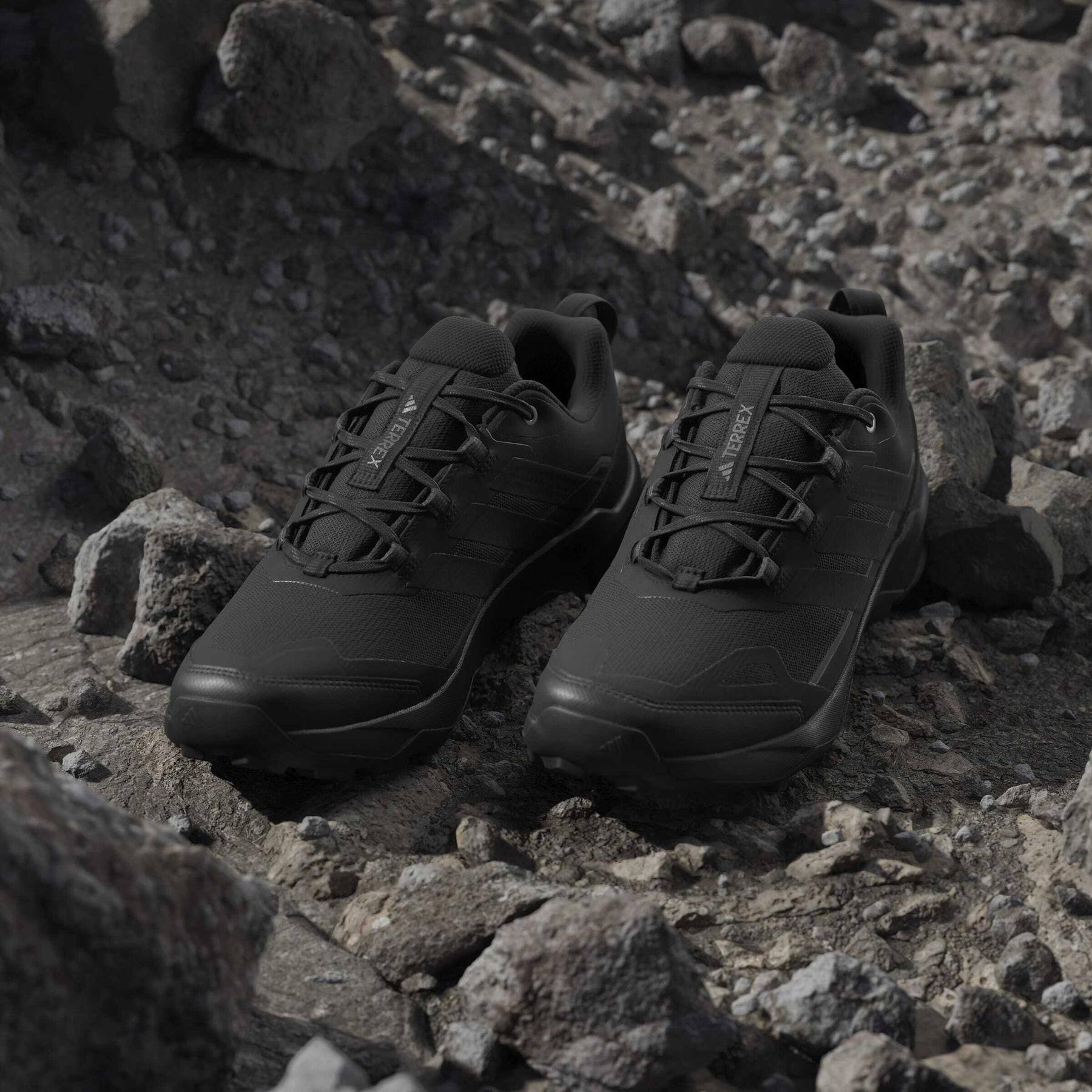 product/a/d/adidas_jq2215_18_footwear_photography_heromrktng_view_5-nw091625.jpg