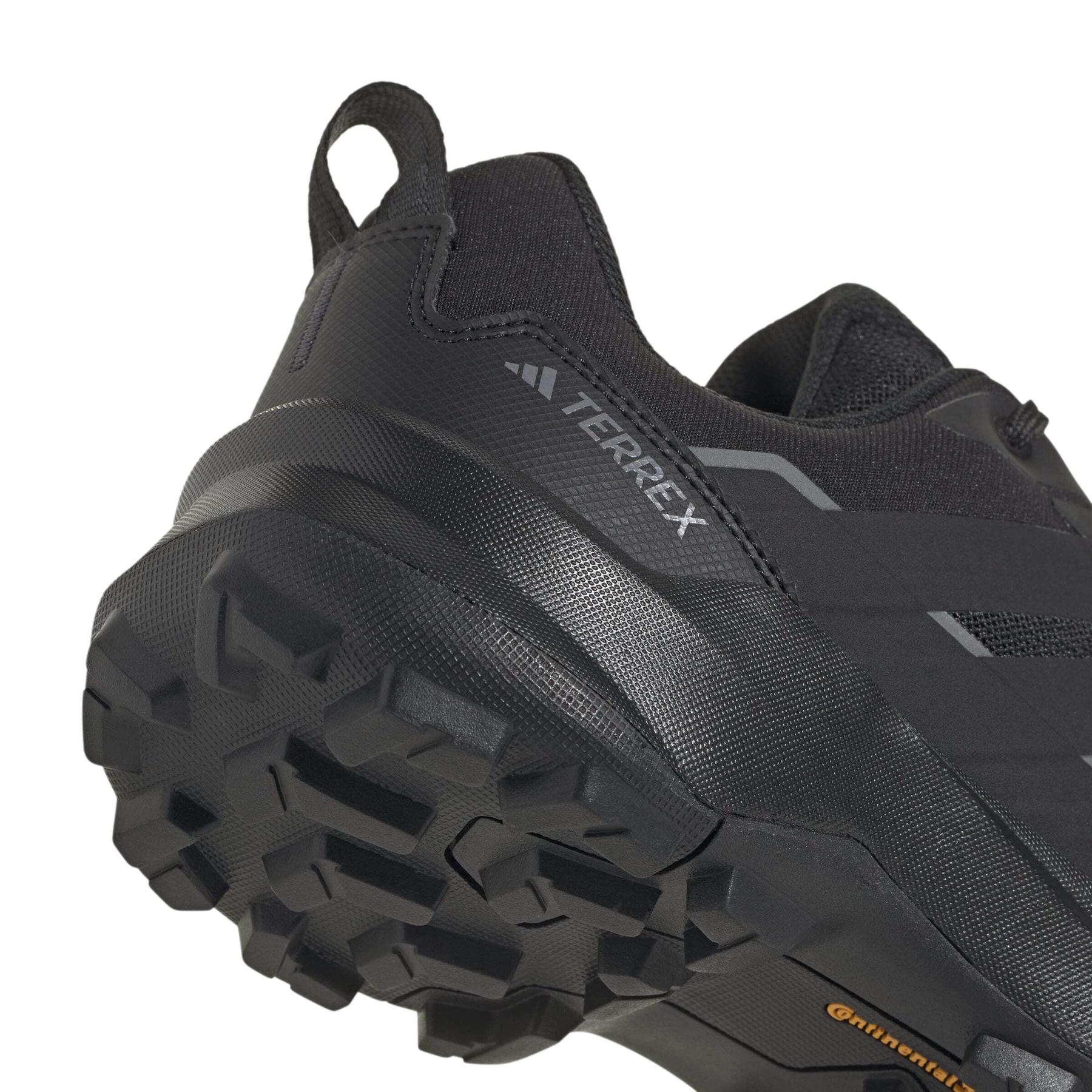 product/a/d/adidas_jq2215_8_footwear_photography_detail_view_1_white-nw091625.jpg