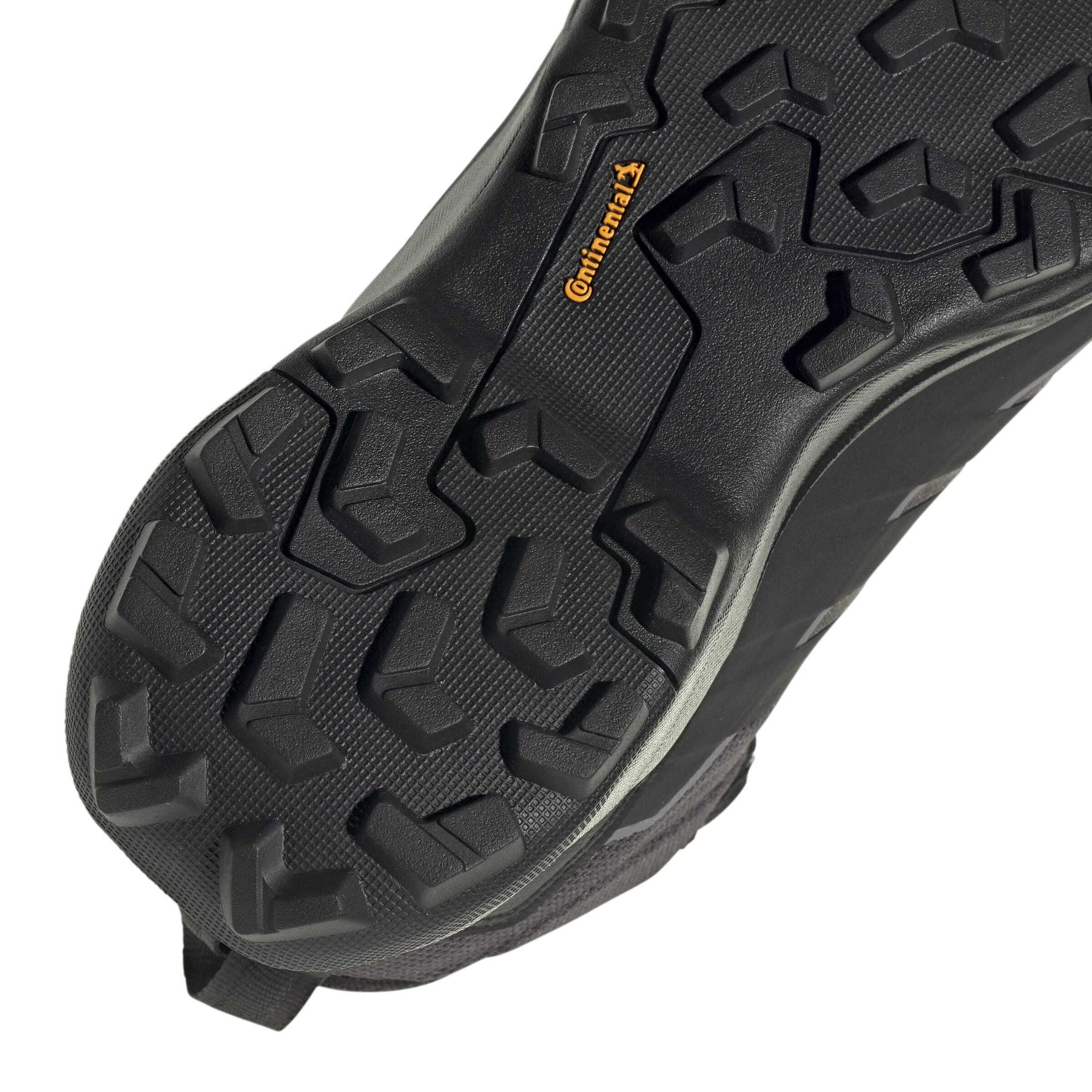 product/a/d/adidas_jq2219_9_footwear_photography_detail_view_2_white-nw091625.jpg
