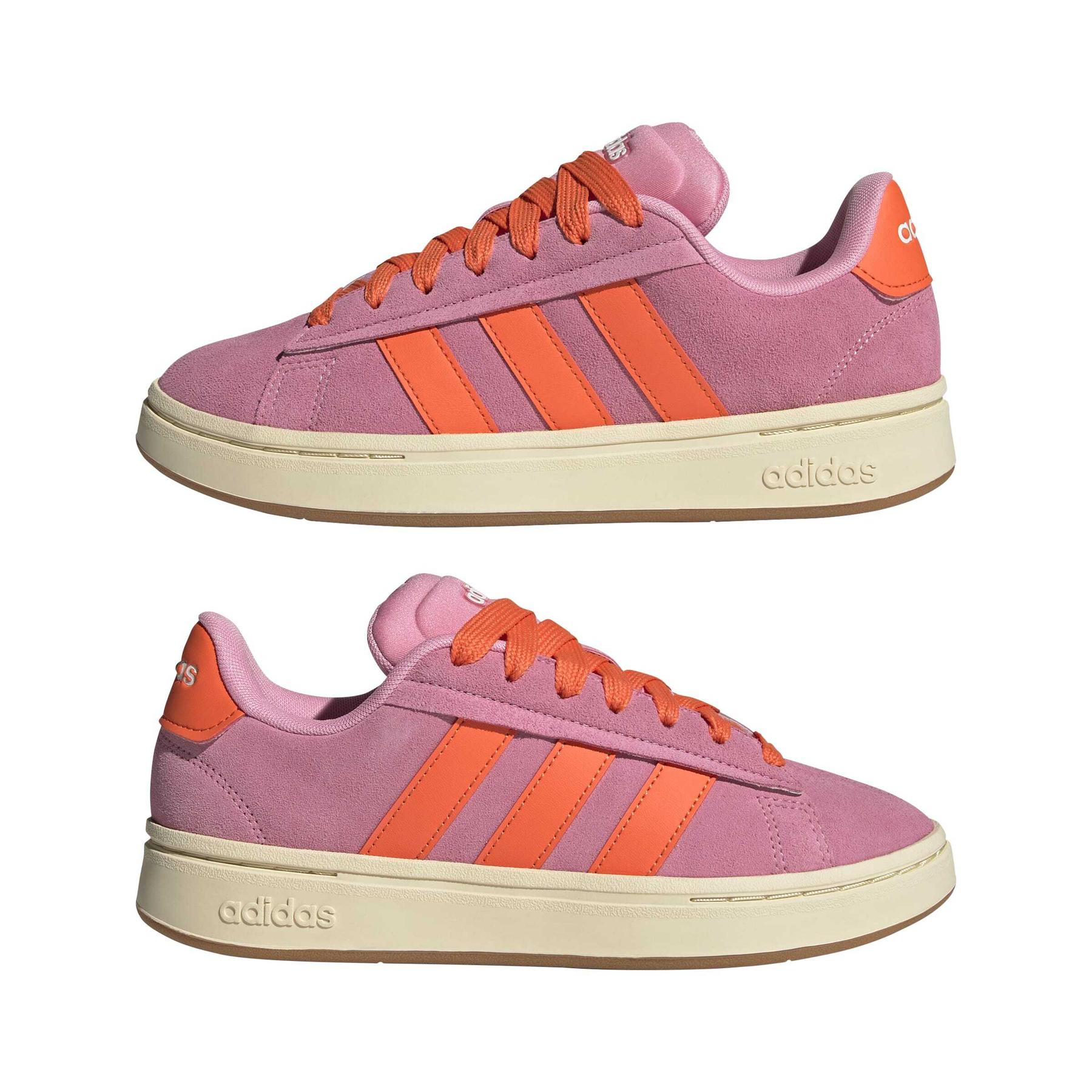 product/a/d/adidas_jq3001_10_footwear_photography_mirrored_pair_view_white-nw091625.jpg