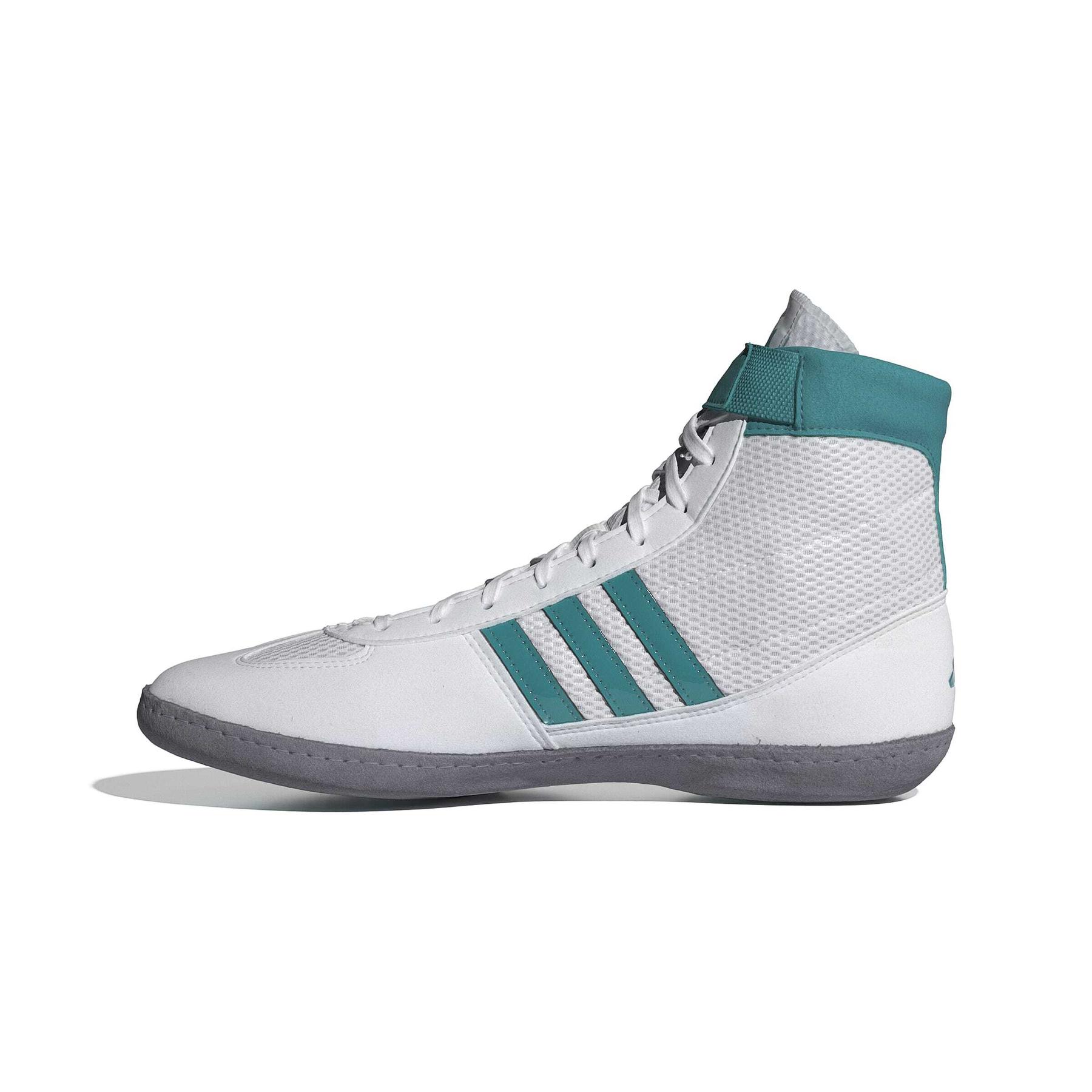 product/a/d/adidas_jq4985_5_footwear_photography_side_medial_center_view_white-nw091625.jpg