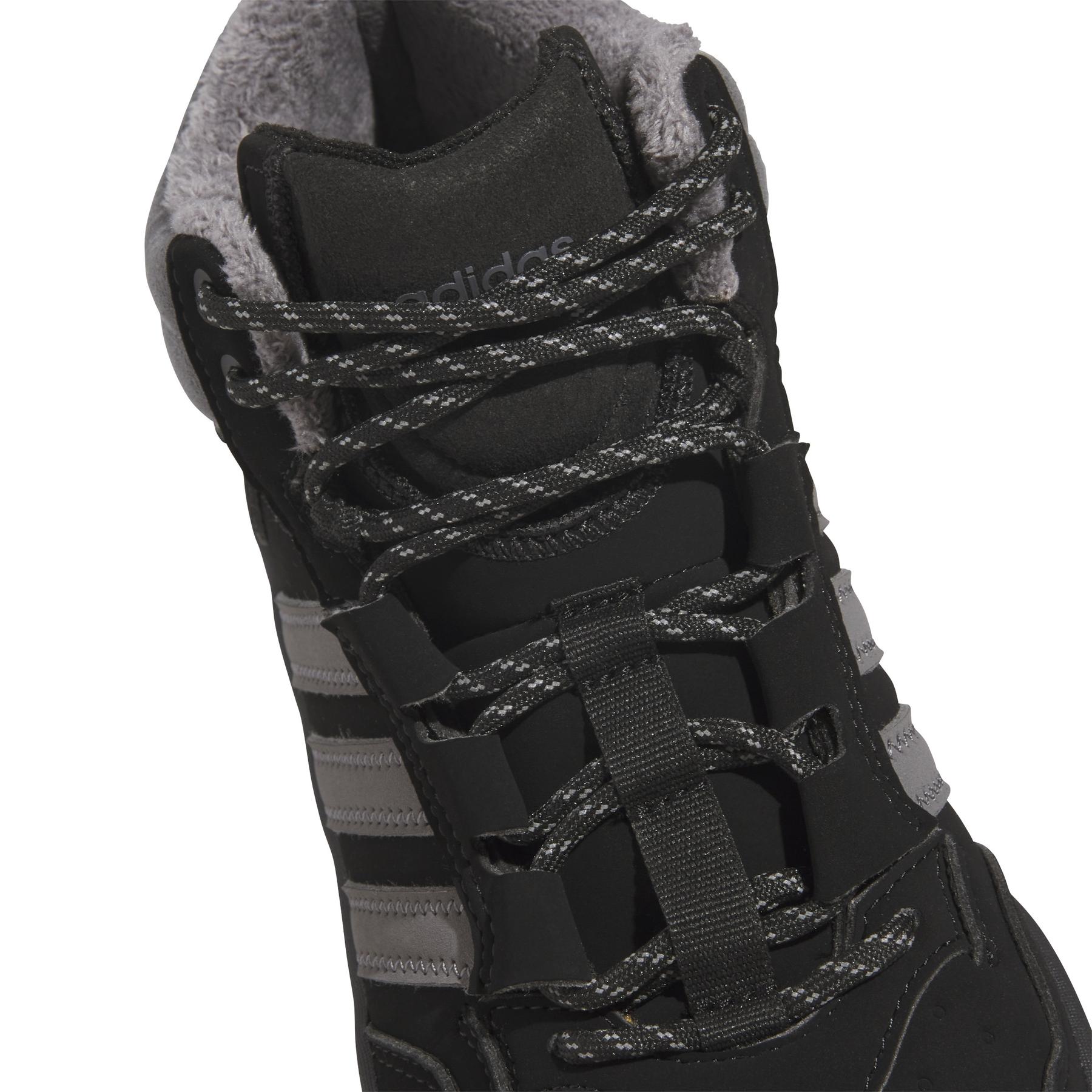 product/a/d/adidas_jq7903_8_footwear_photography_detail_view_1_white-nw091625.jpg