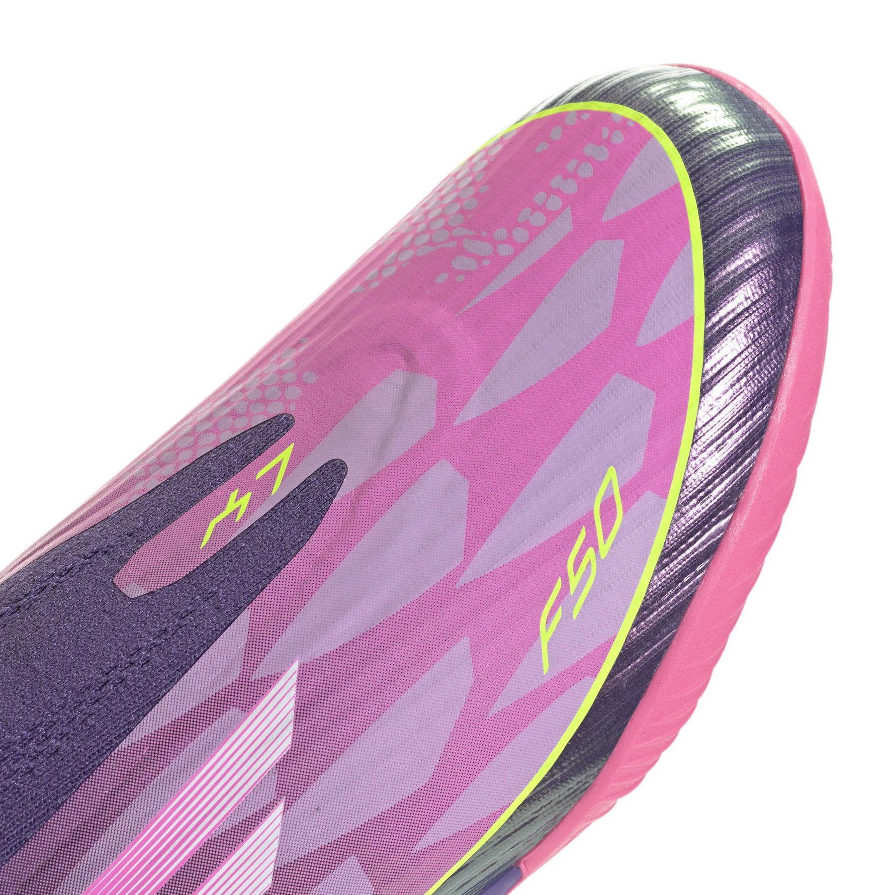 product/a/d/adidas_jq9756_8_footwear_photography_detail_view_2_white-nw091625.jpg