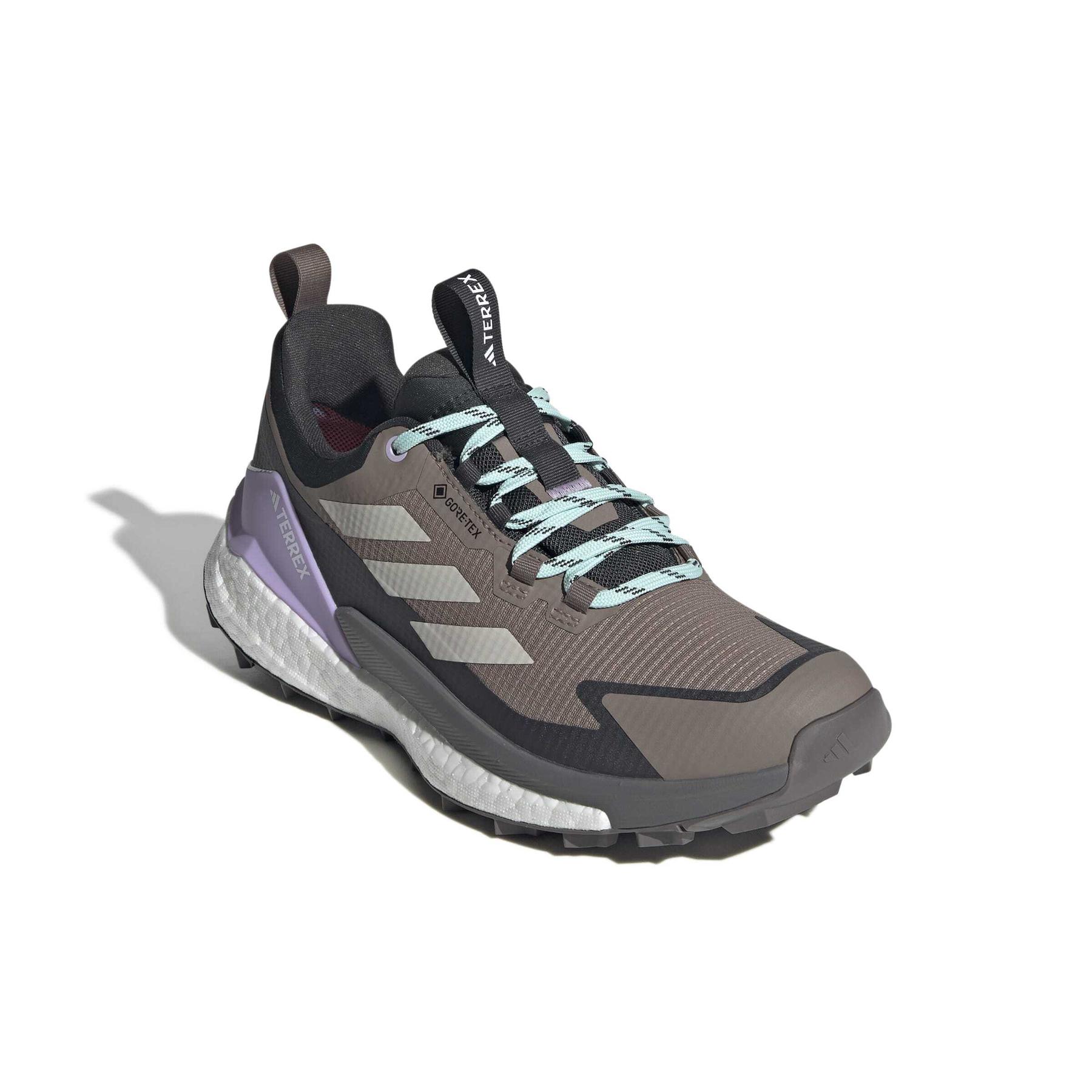 product/a/d/adidas_jq9912_6_footwear_photography_front_lateral_top_view_white-nw091625.jpg