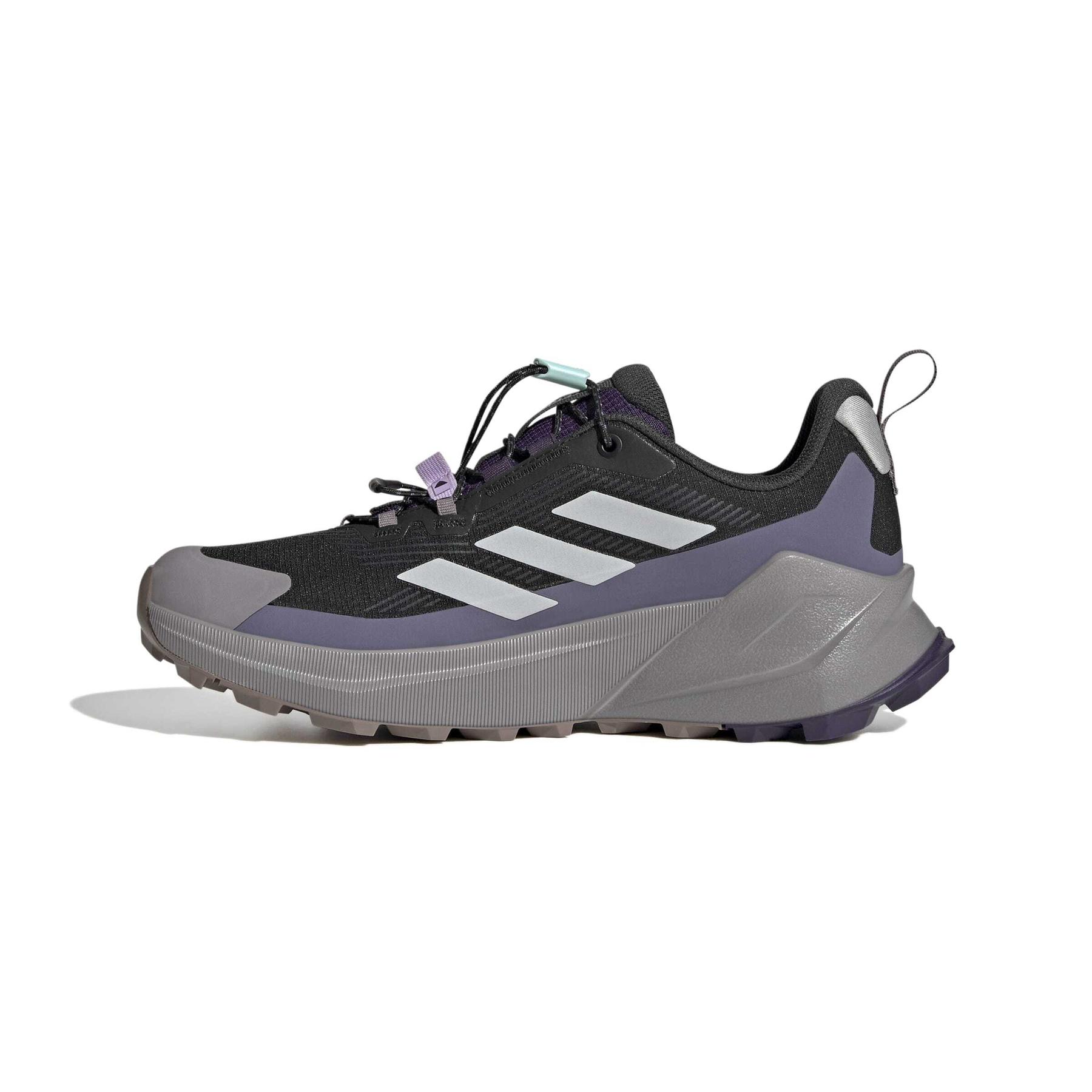 product/a/d/adidas_jq9943_5_footwear_photography_side_medial_center_view_white-nw091625.jpg