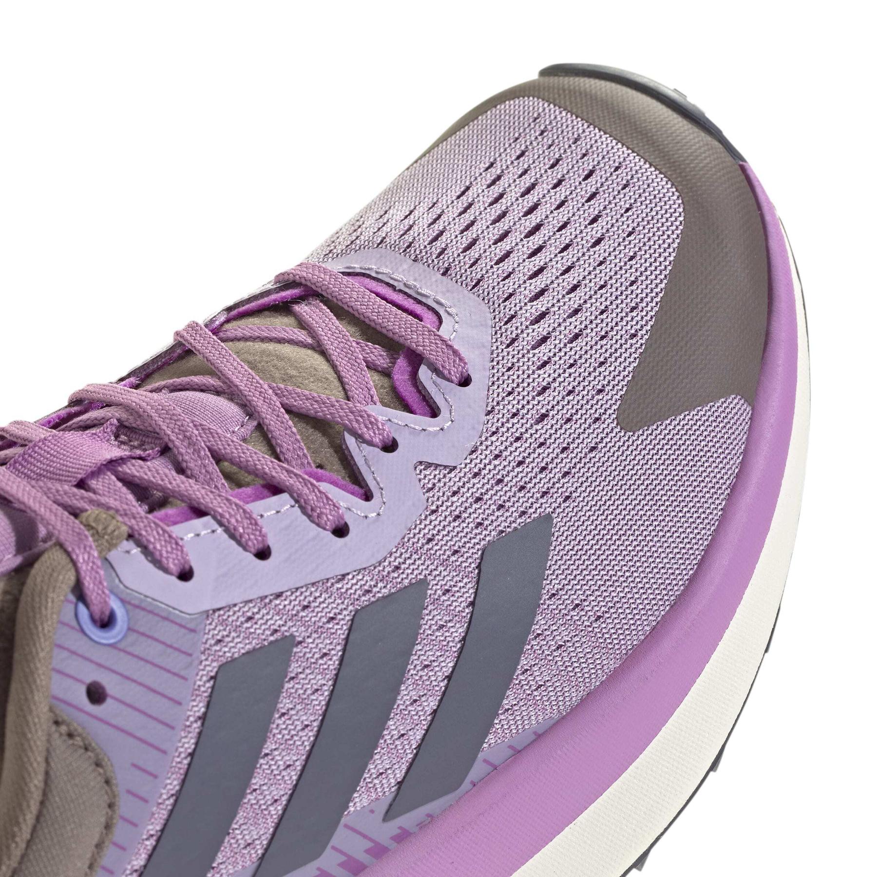 product/a/d/adidas_jr7067_9_footwear_photography_detail_view_2_white-nw091725.jpg