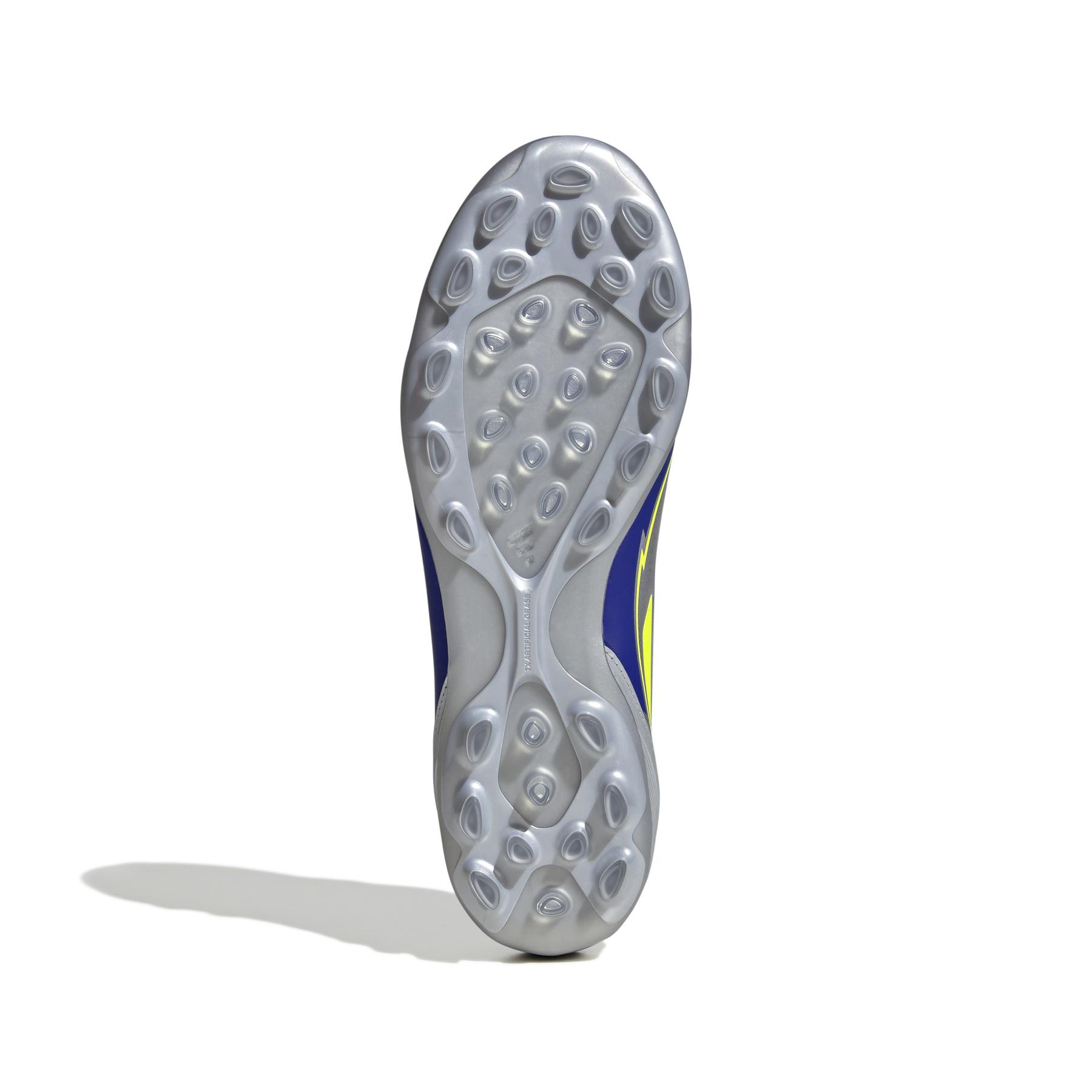 product/a/d/adidas_jr8057_3_footwear_photography_bottom_view_white.jpg