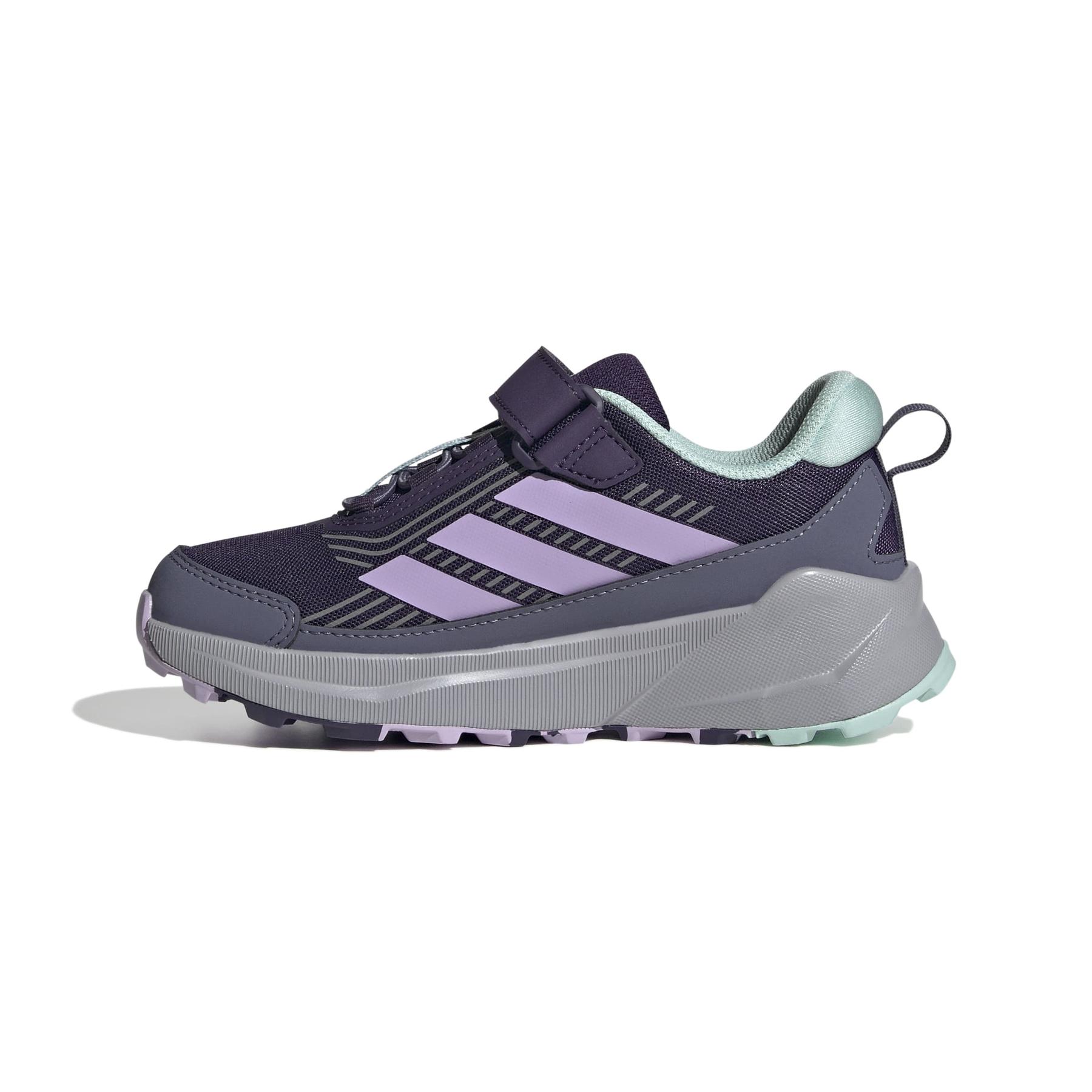 product/a/d/adidas_js0499_5_footwear_photography_side_medial_center_view_white-nw091725.jpg