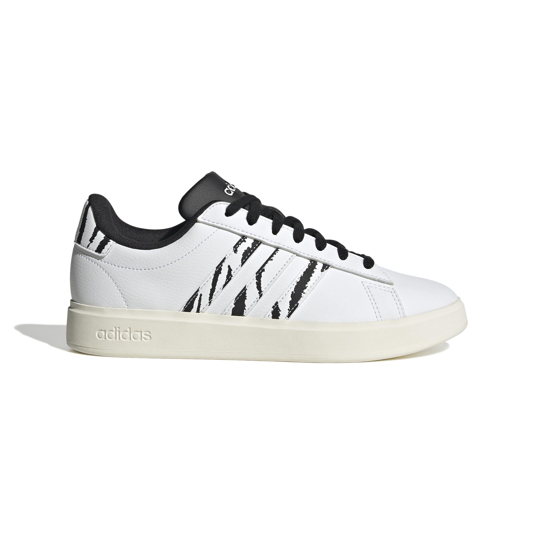 product/a/d/adidas_js2882_1_footwear_photography_side_lateral_center_view_white-nw091725.jpg
