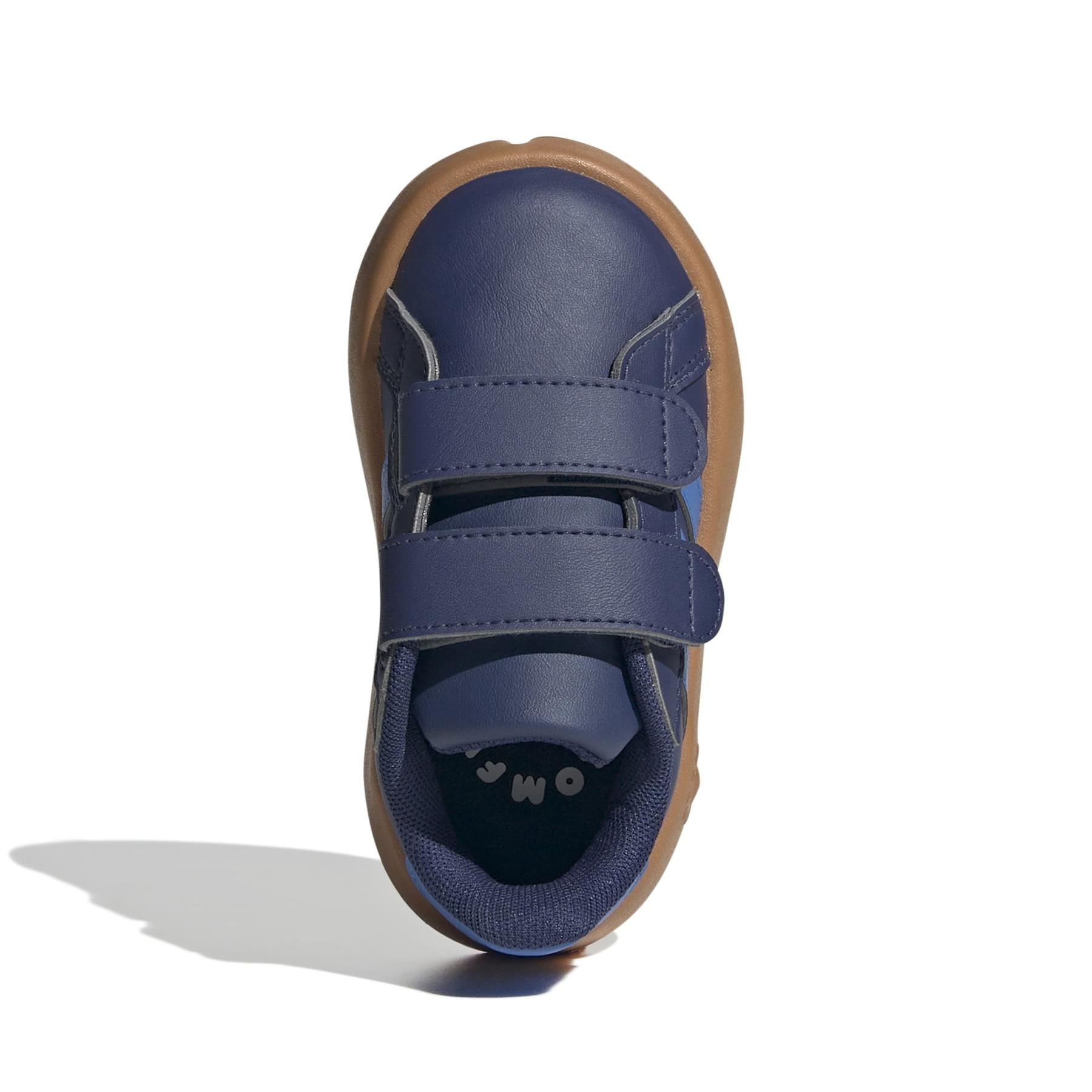 product/a/d/adidas_js4341_3_footwear_photography_top_portrait_view_white-nw091725.jpg