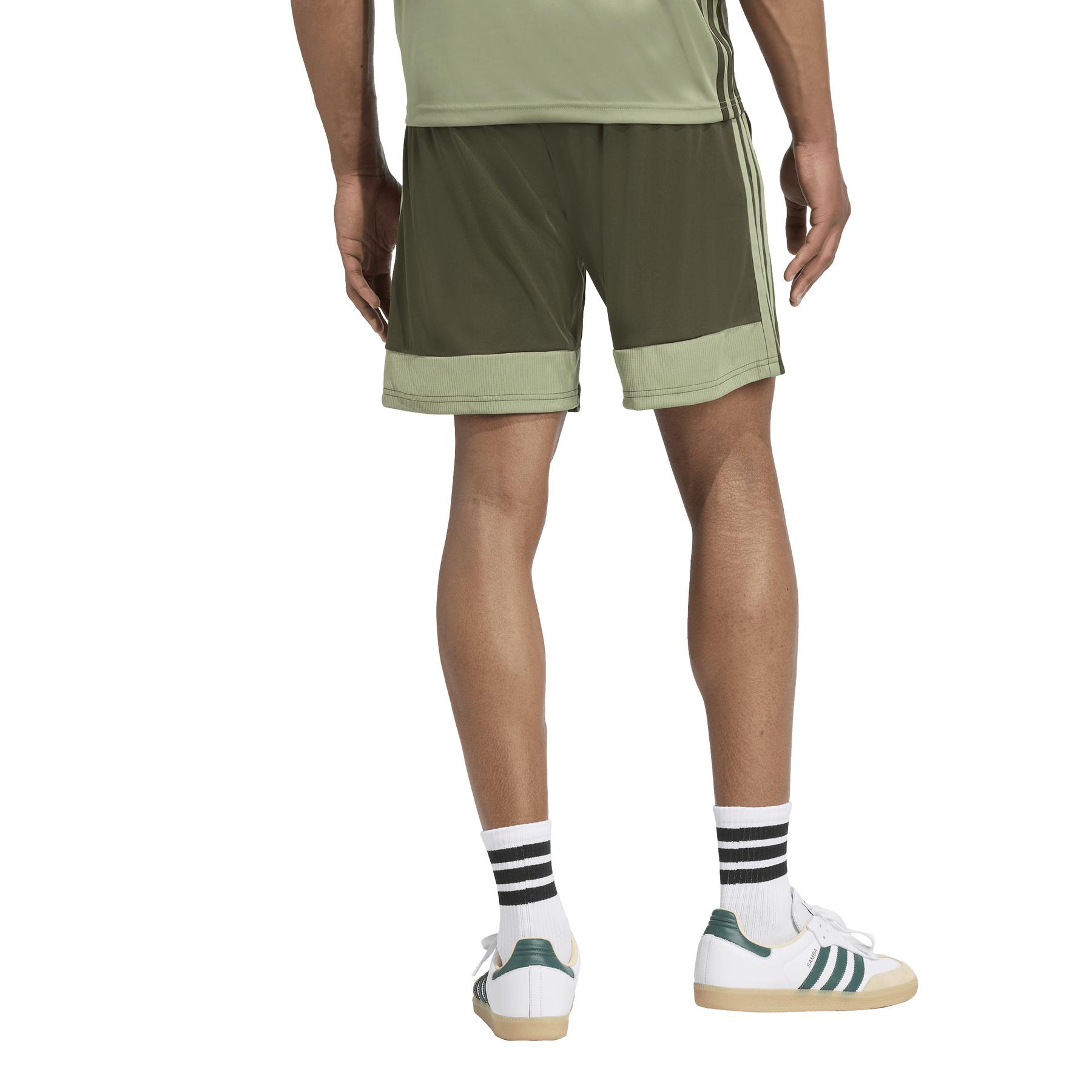 product/a/d/adidas_jw6920_ngtcar-tengrn-impora_3.jpg