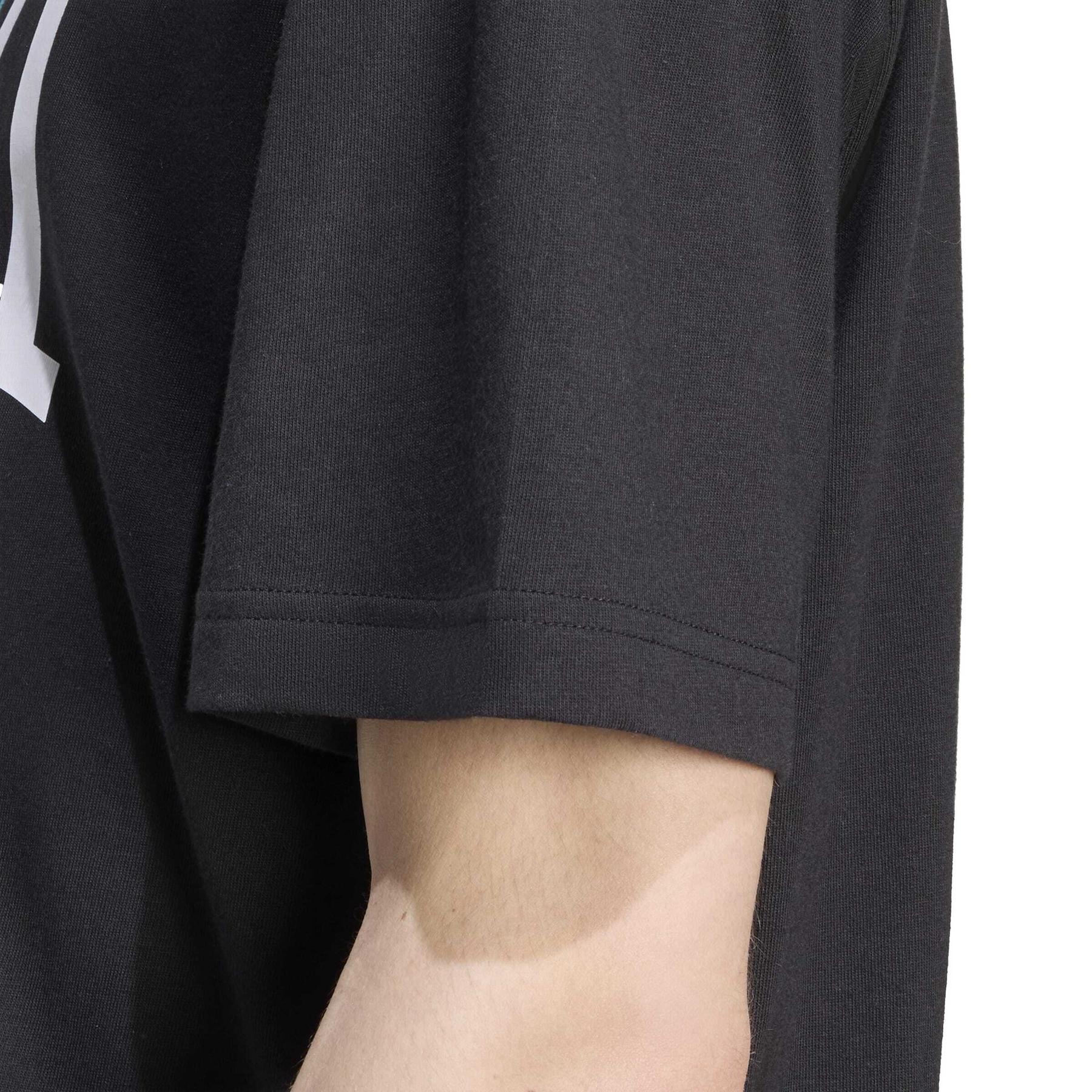 product/a/d/adidas_jz8905_7_apparel_on_model_detail_view_2_white.jpg