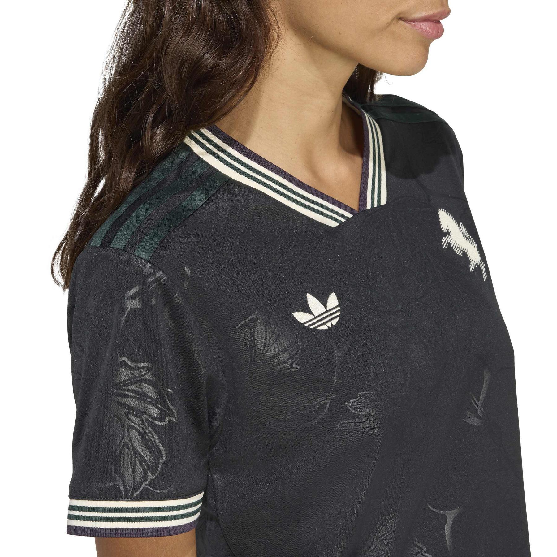 product/a/d/adidas_kc3491_7_apparel_on_model_detail_view_2_white.jpg