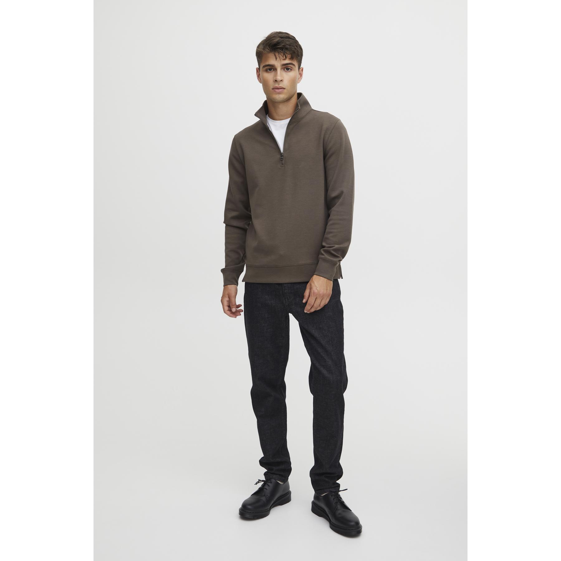 product/c/a/casual-friday_20504816-190810_3.jpg