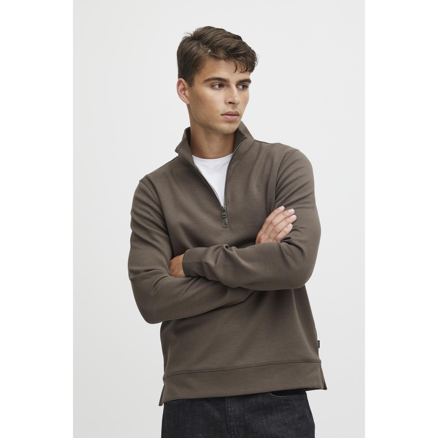 product/c/a/casual-friday_20504816-190810_4.jpg