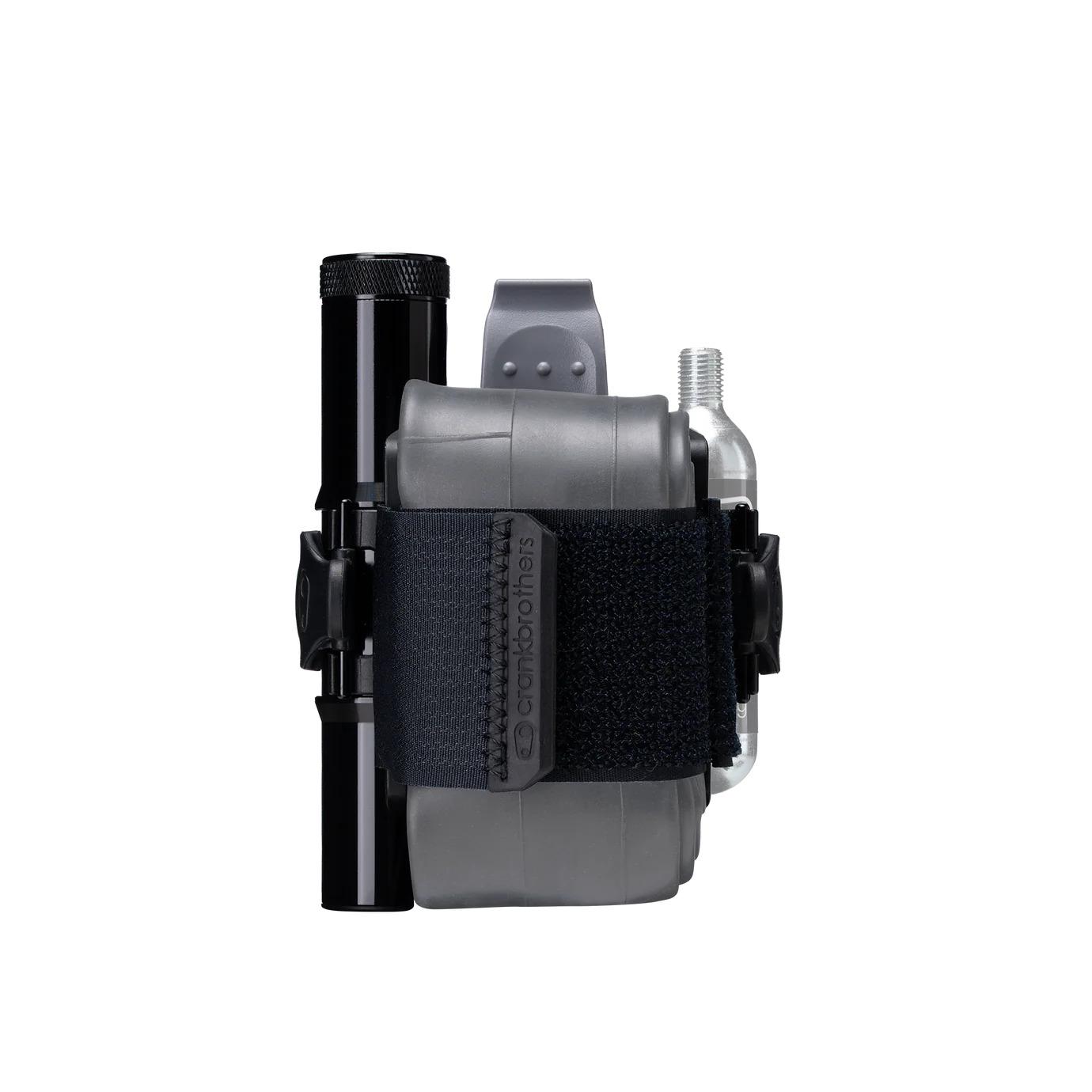 product/c/r/crankbrothers_16778_noir_3.jpg