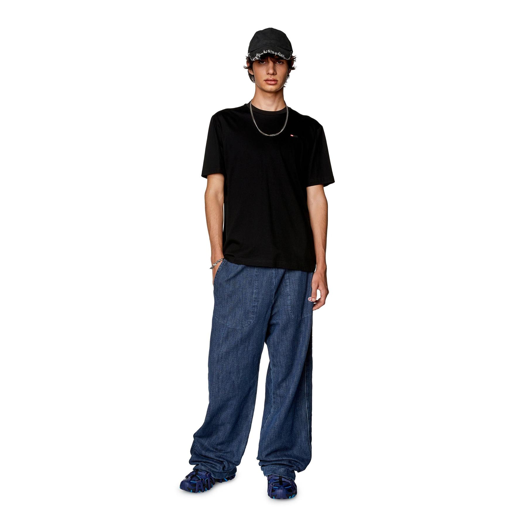 product/d/i/diesel_a06418-0hfax-9xx_deep-black_4.jpg